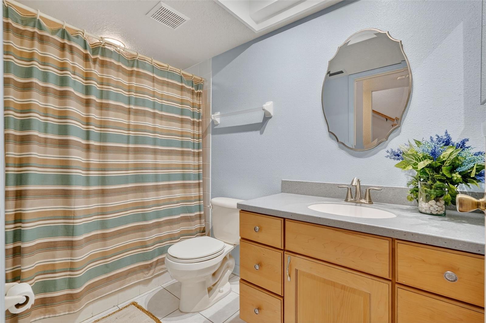 Image 32 of 43 For 14879 Seminole Trail