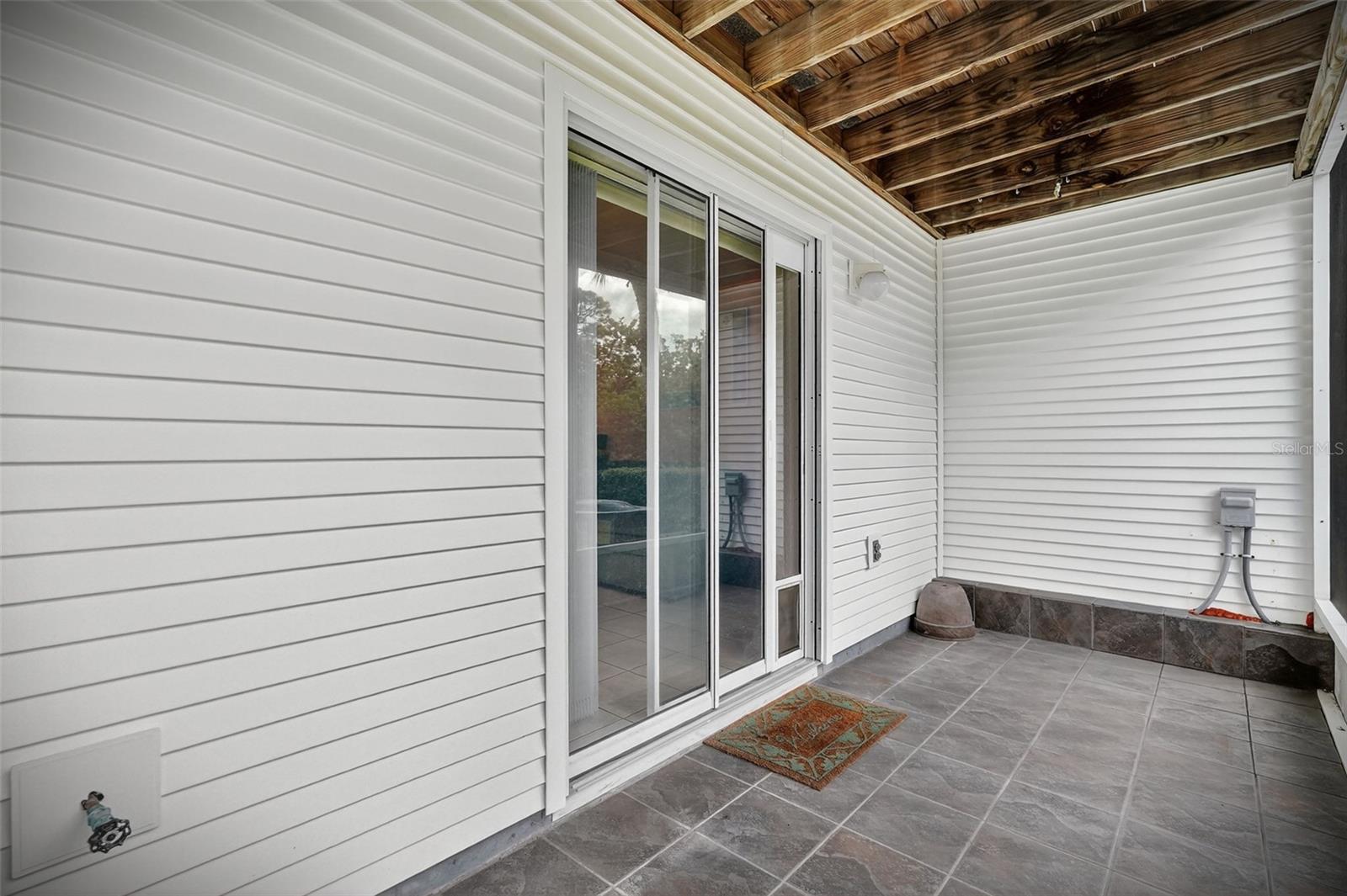 Image 33 of 43 For 14879 Seminole Trail