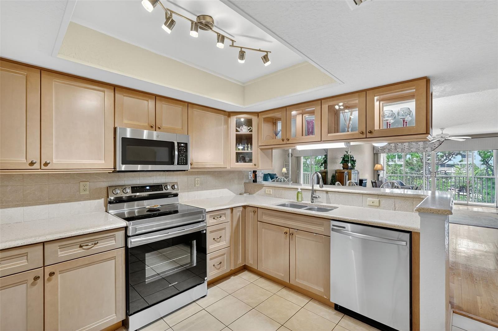 Image 7 of 43 For 14879 Seminole Trail
