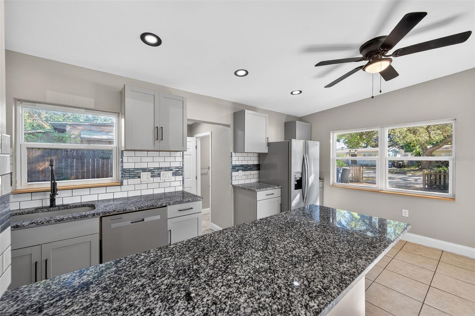 Image 12 of 41 For 2245 17th Avenue S