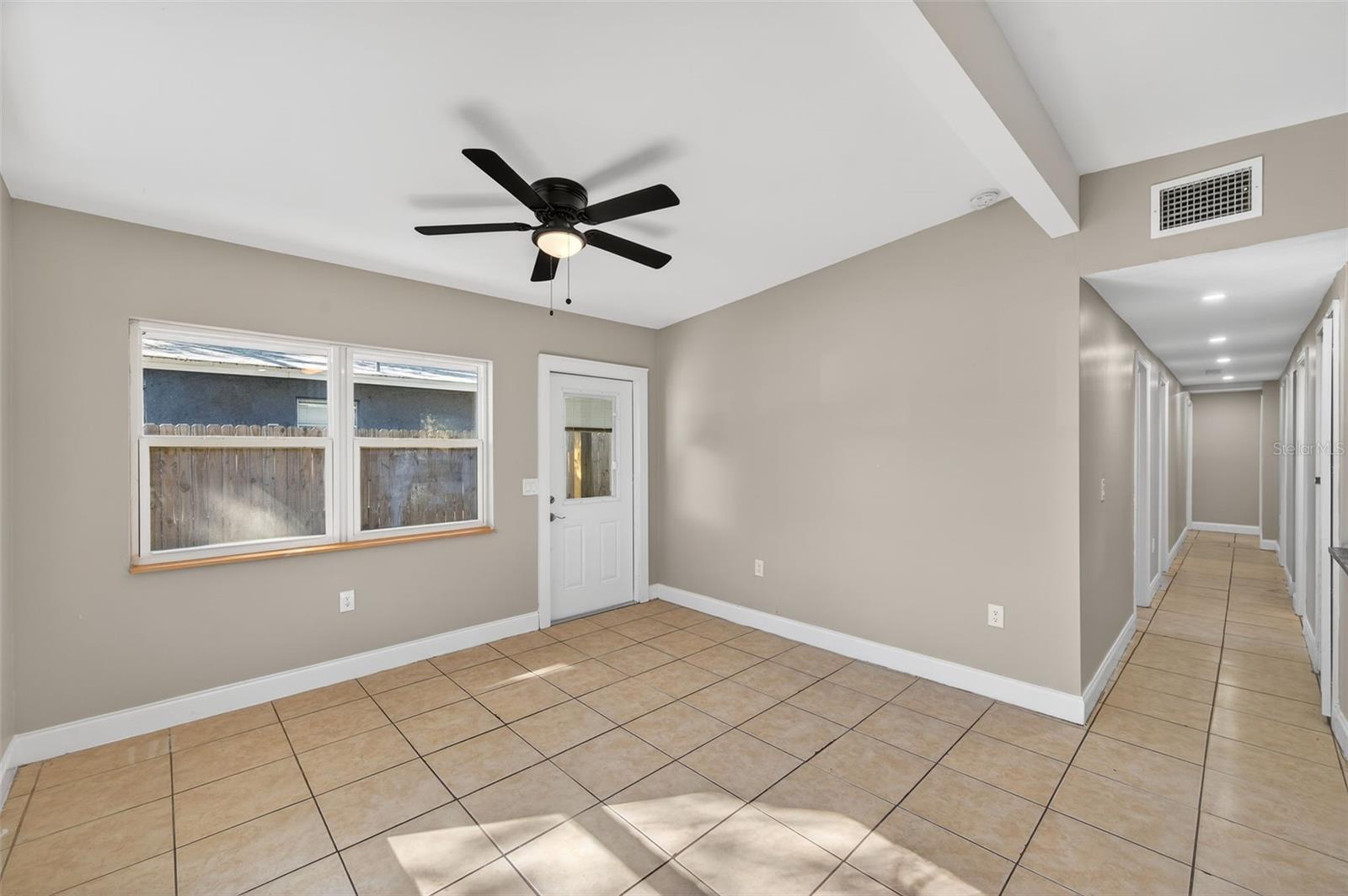 Image 13 of 41 For 2245 17th Avenue S