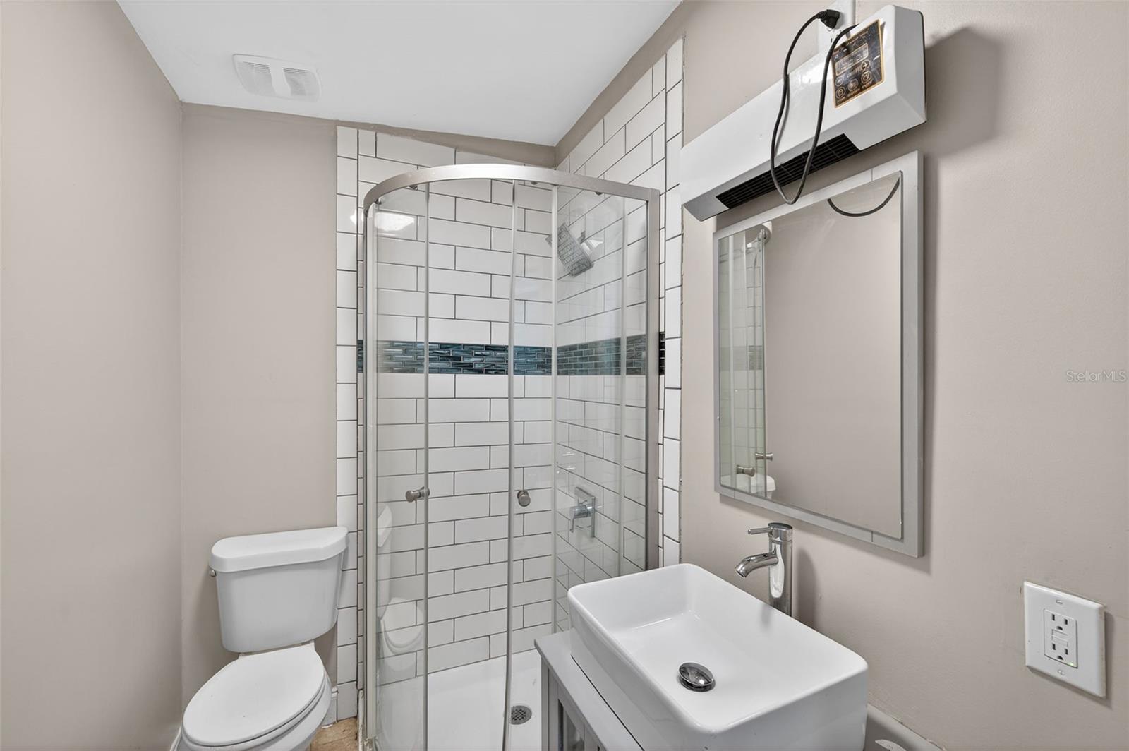 Image 14 of 41 For 2245 17th Avenue S