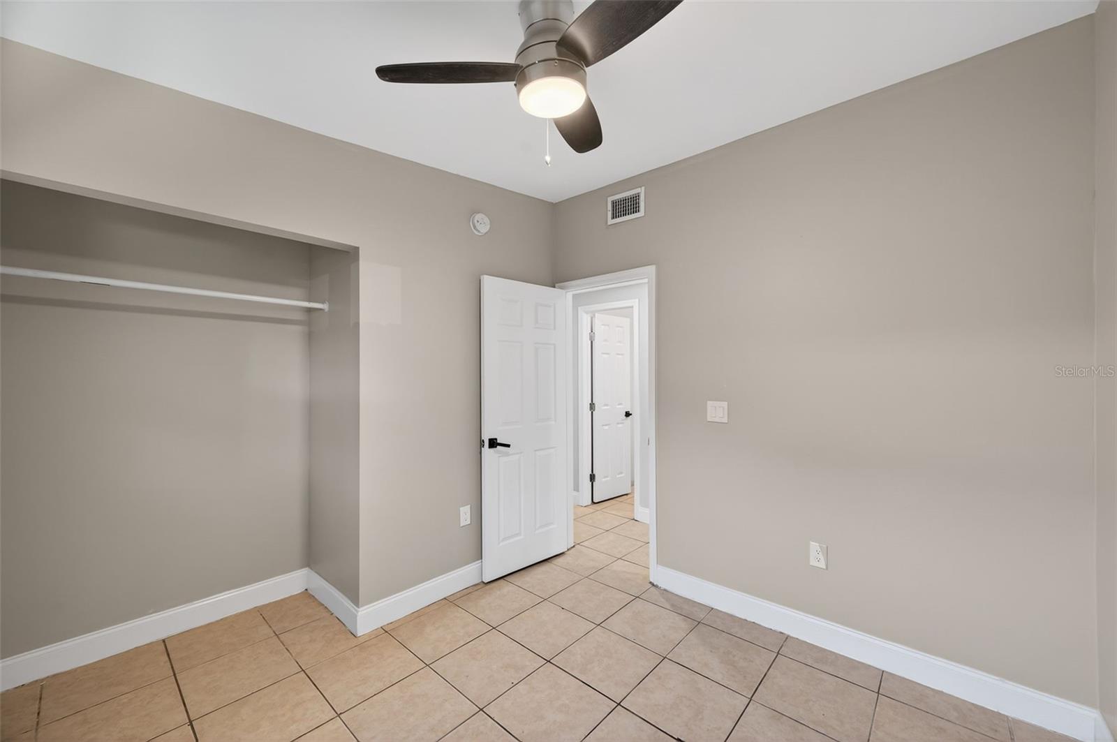 Image 18 of 41 For 2245 17th Avenue S