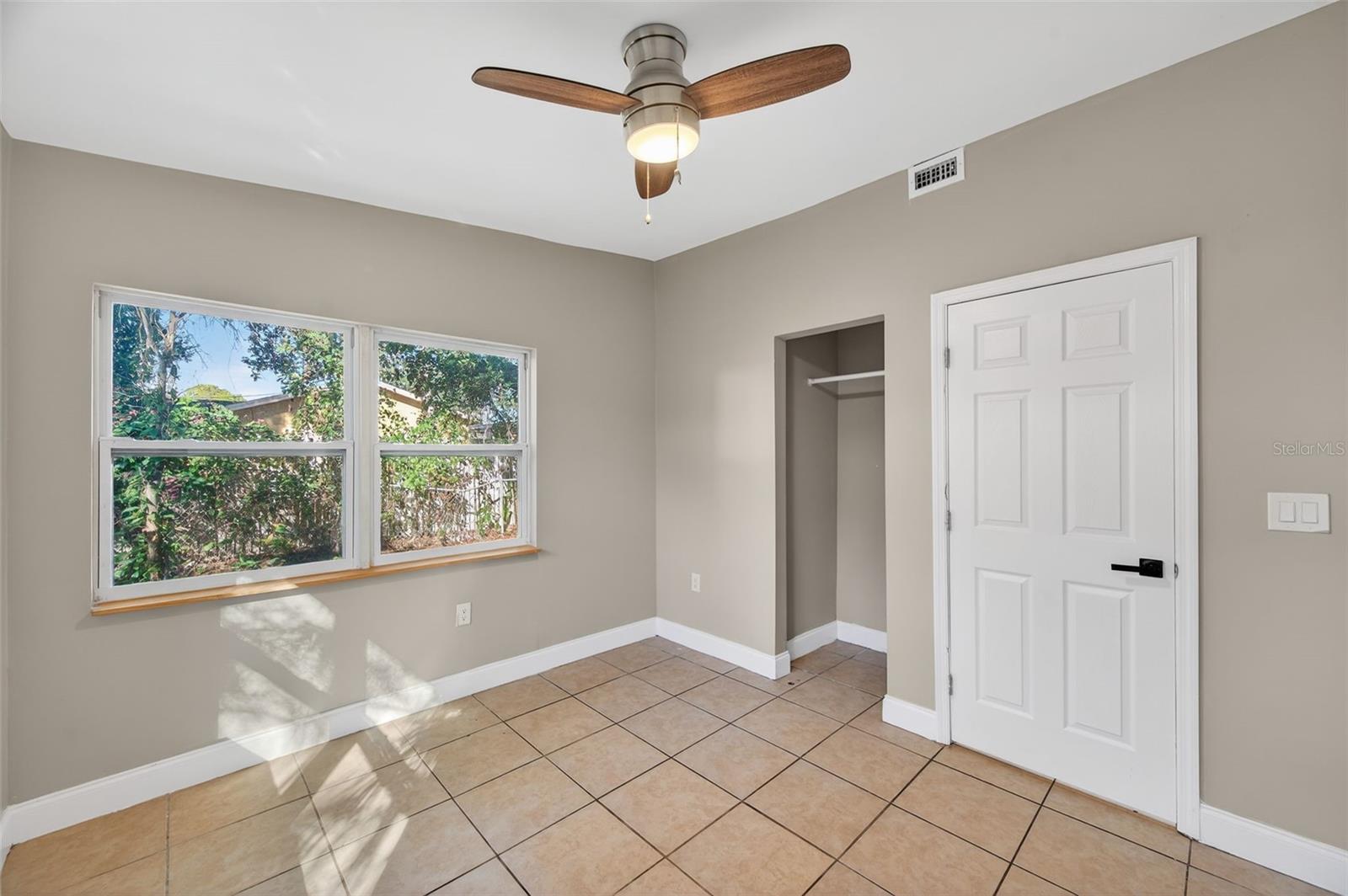 Image 33 of 41 For 2245 17th Avenue S