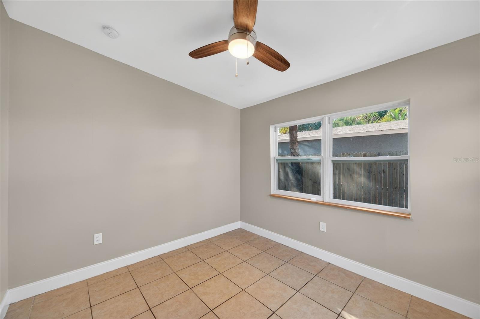 Image 35 of 41 For 2245 17th Avenue S