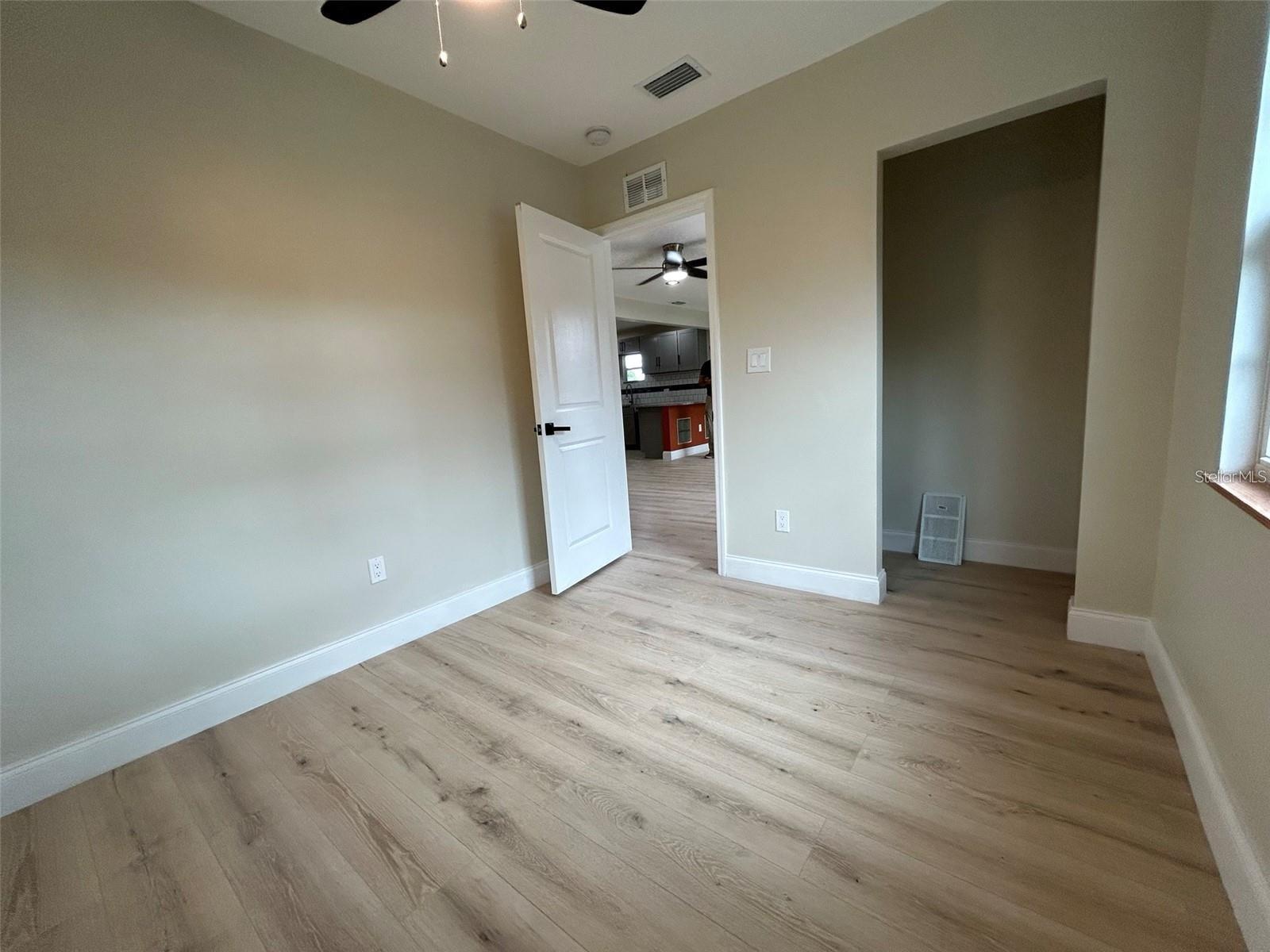 Image 7 of 11 For 2245 17th Avenue S