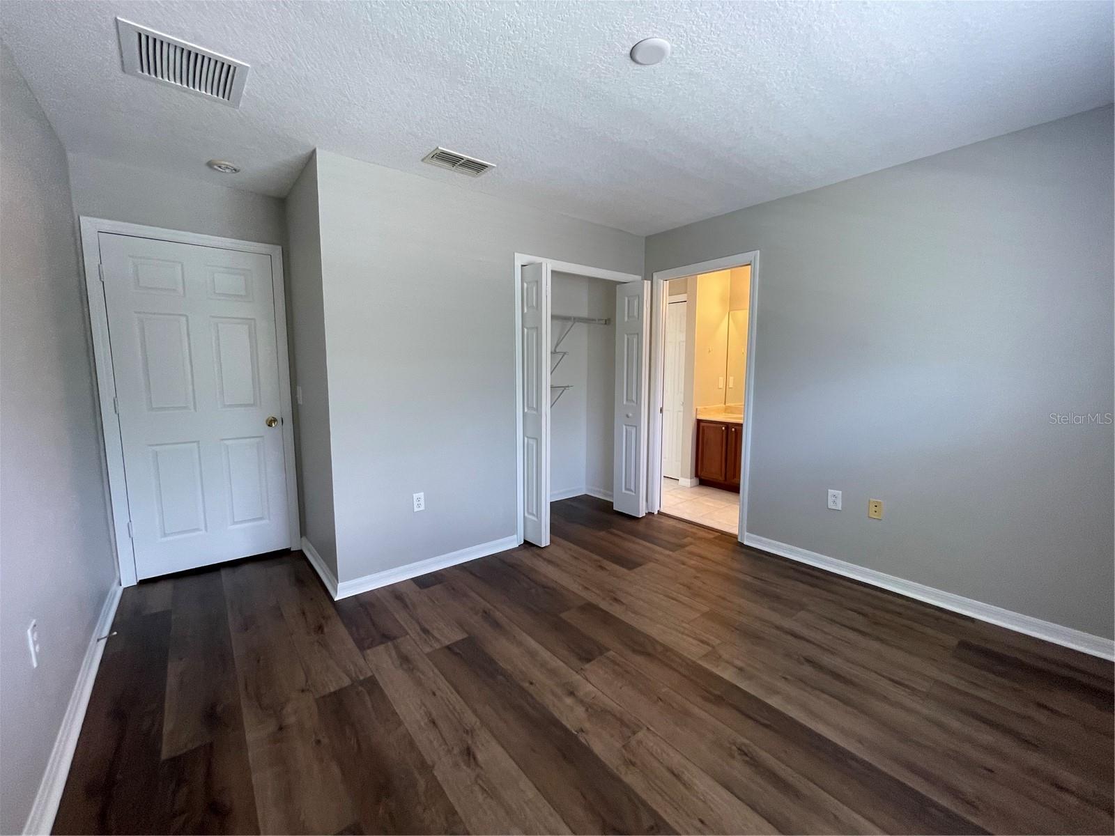 Listing photo id 13 for 20438 Needletree Drive