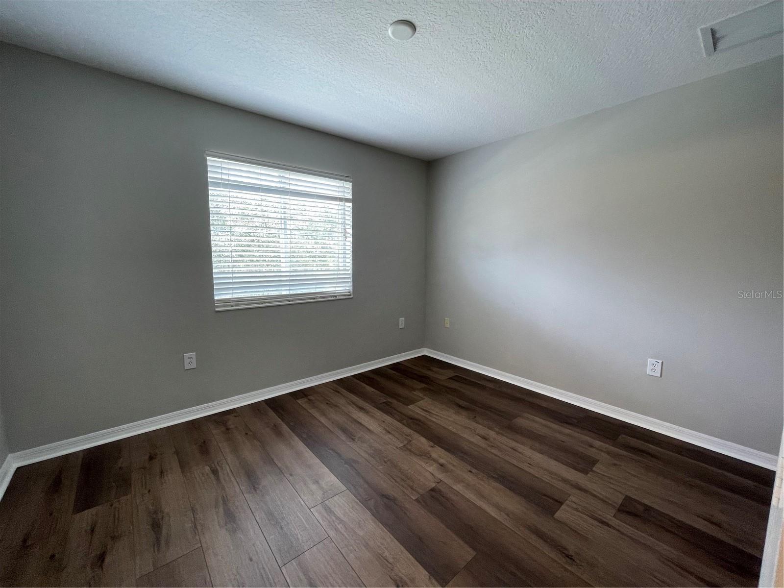 Listing photo id 14 for 20438 Needletree Drive