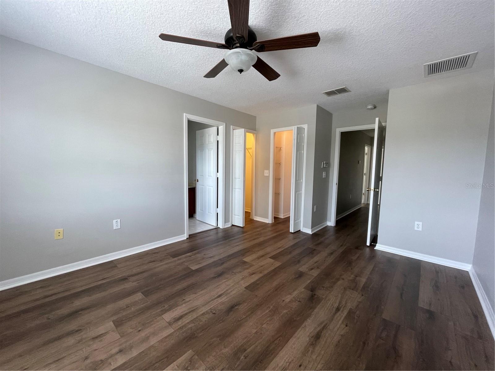 Listing photo id 16 for 20438 Needletree Drive