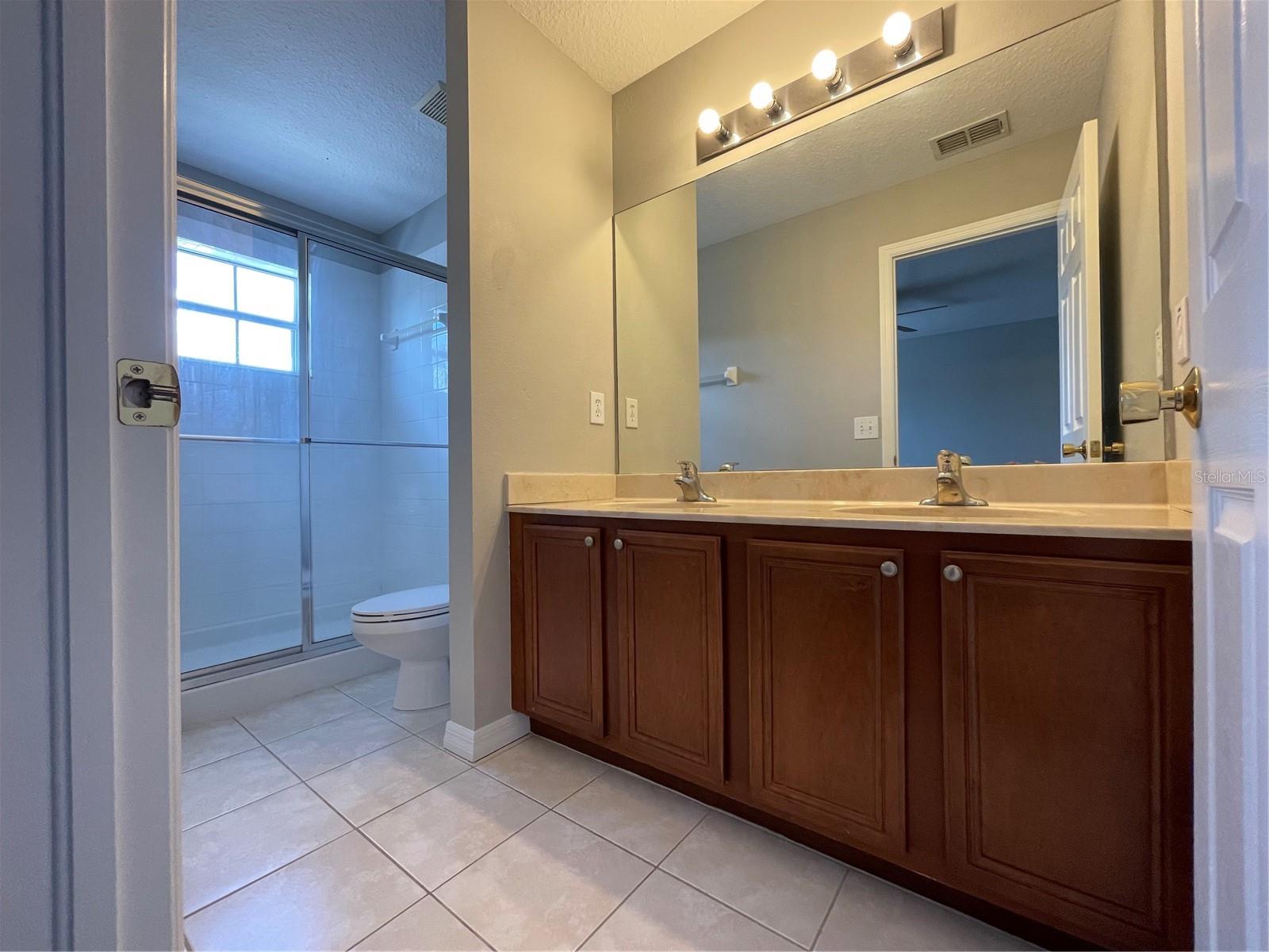 Listing photo id 19 for 20438 Needletree Drive