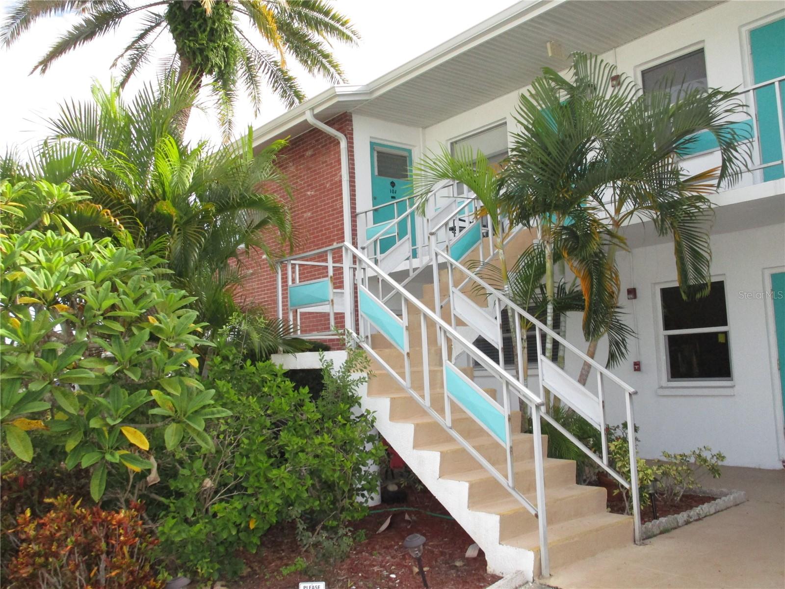 Details for 6055 21st Street N 10, ST PETERSBURG, FL 33714