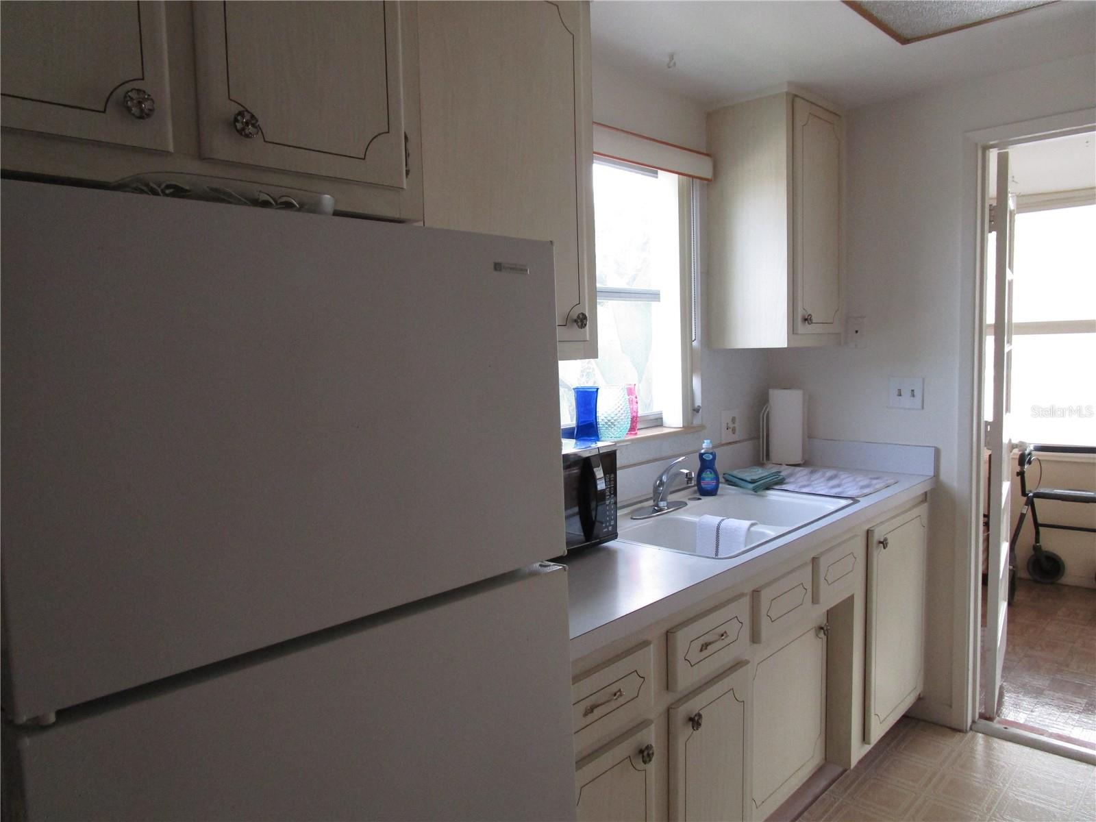 Image 13 of 58 For 6055 21st Street N 10