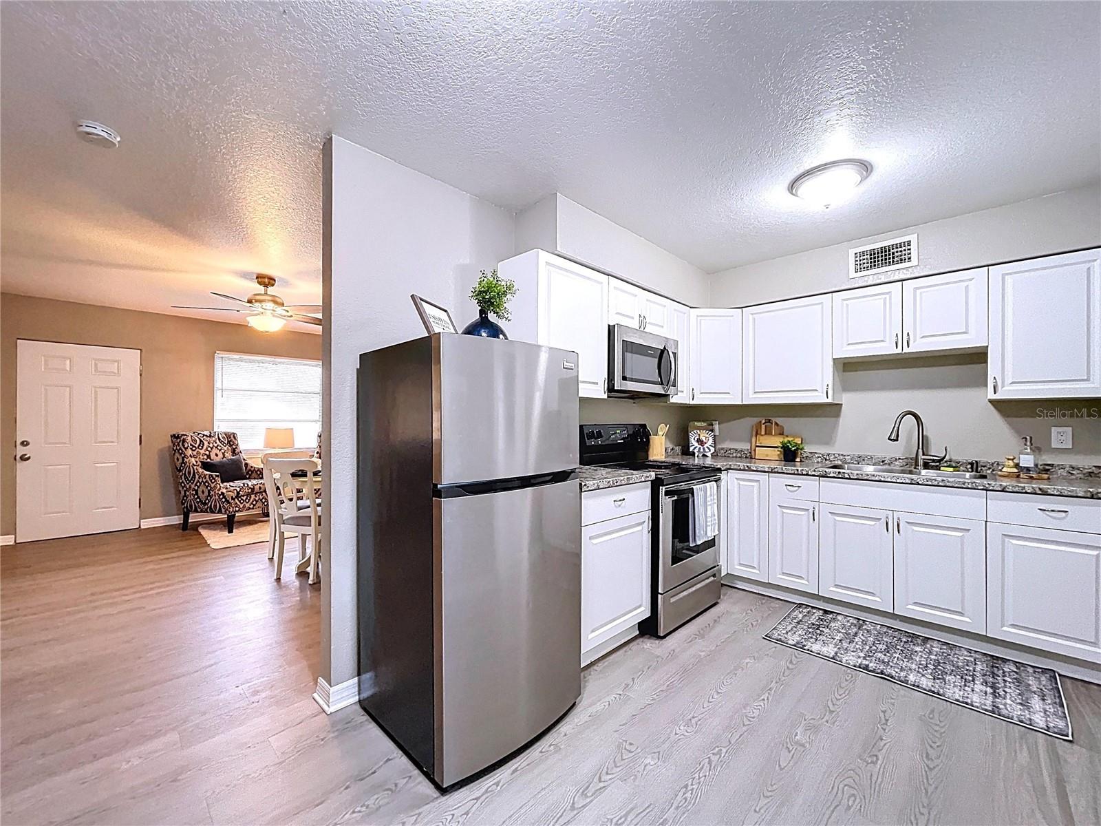 Image 12 of 46 For 1716 28th Avenue E