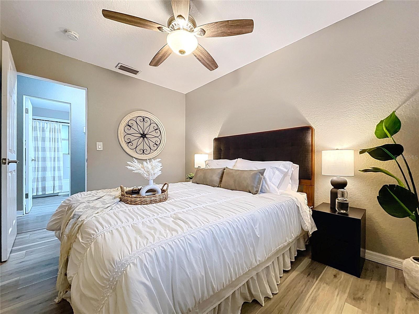 Image 31 of 46 For 1716 28th Avenue E