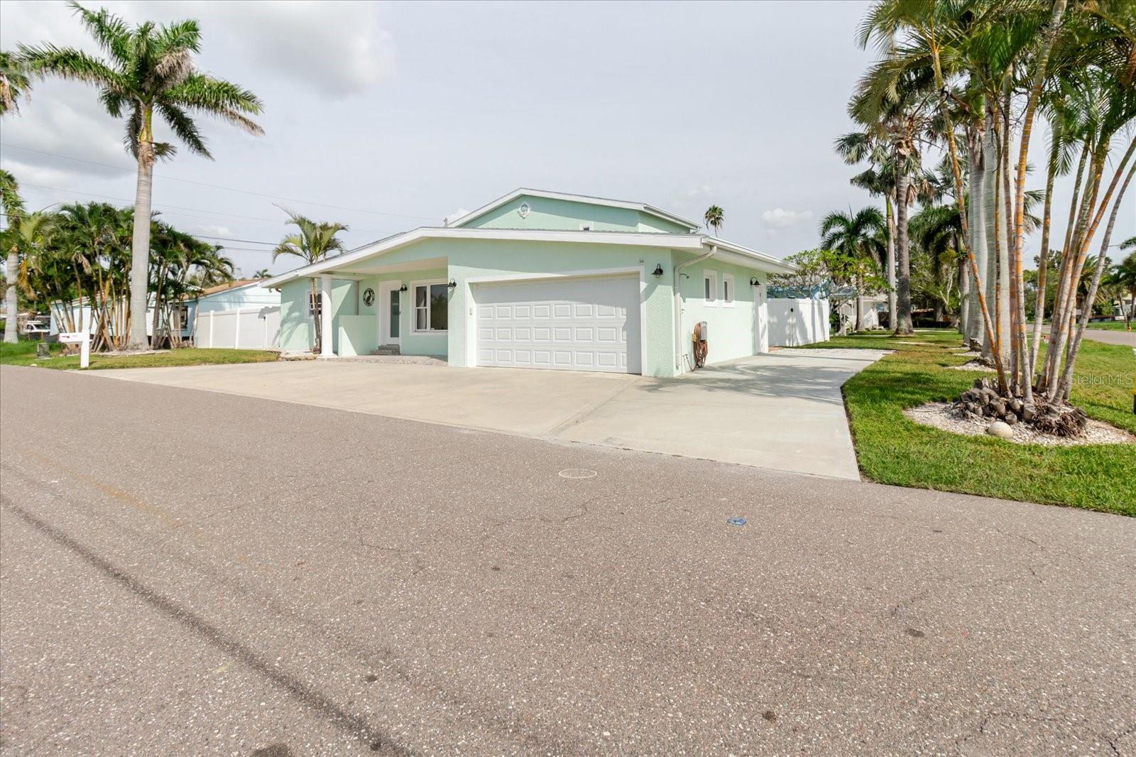 Image 3 of 53 For 203 163rd Avenue