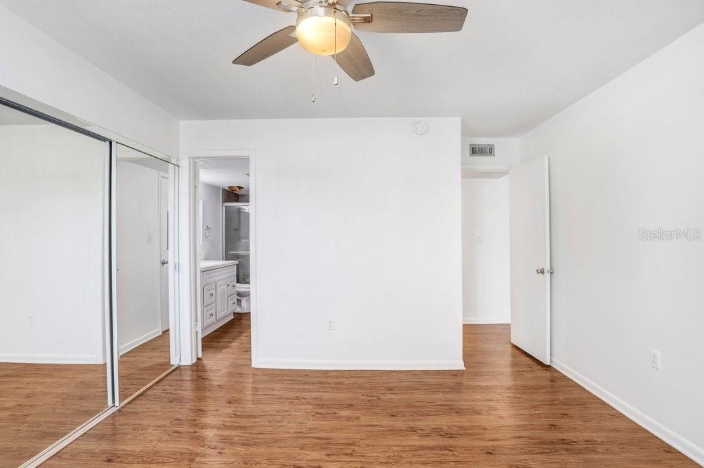 Image 8 of 15 For 2302 S Manhatan Avenue 310