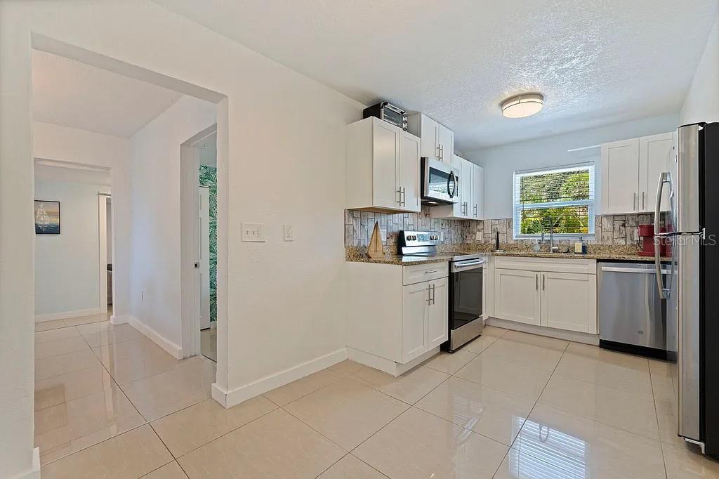 Image 12 of 33 For 4801 14th Avenue S
