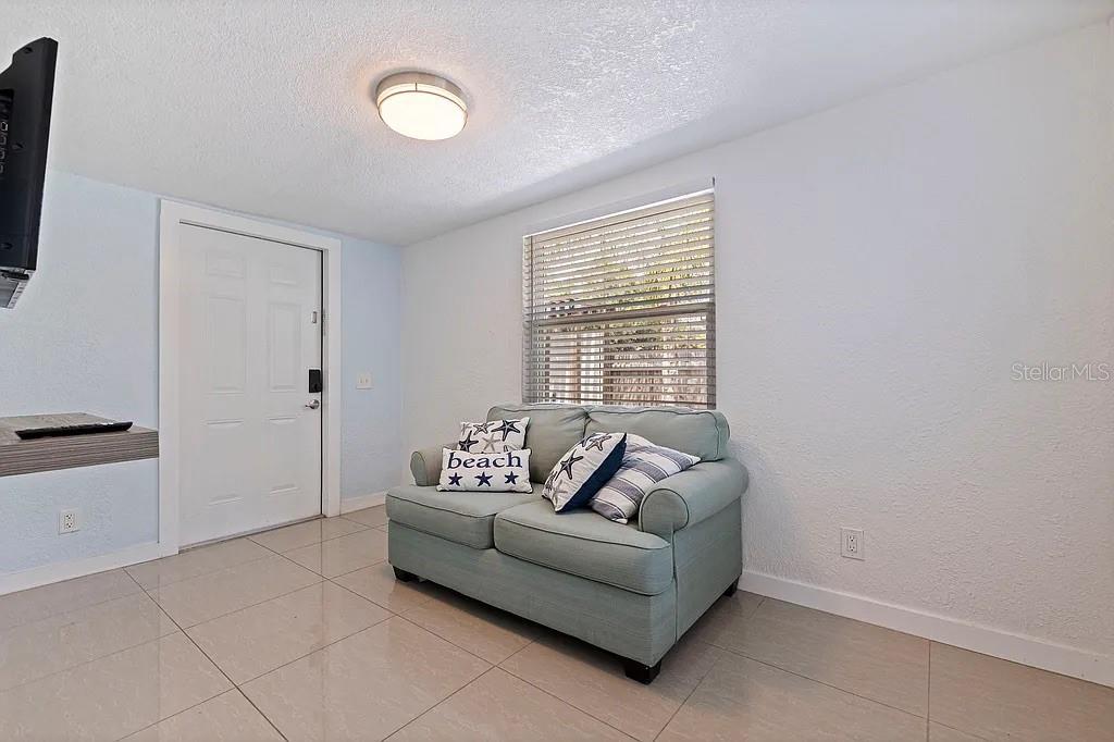 Image 22 of 33 For 4801 14th Avenue S