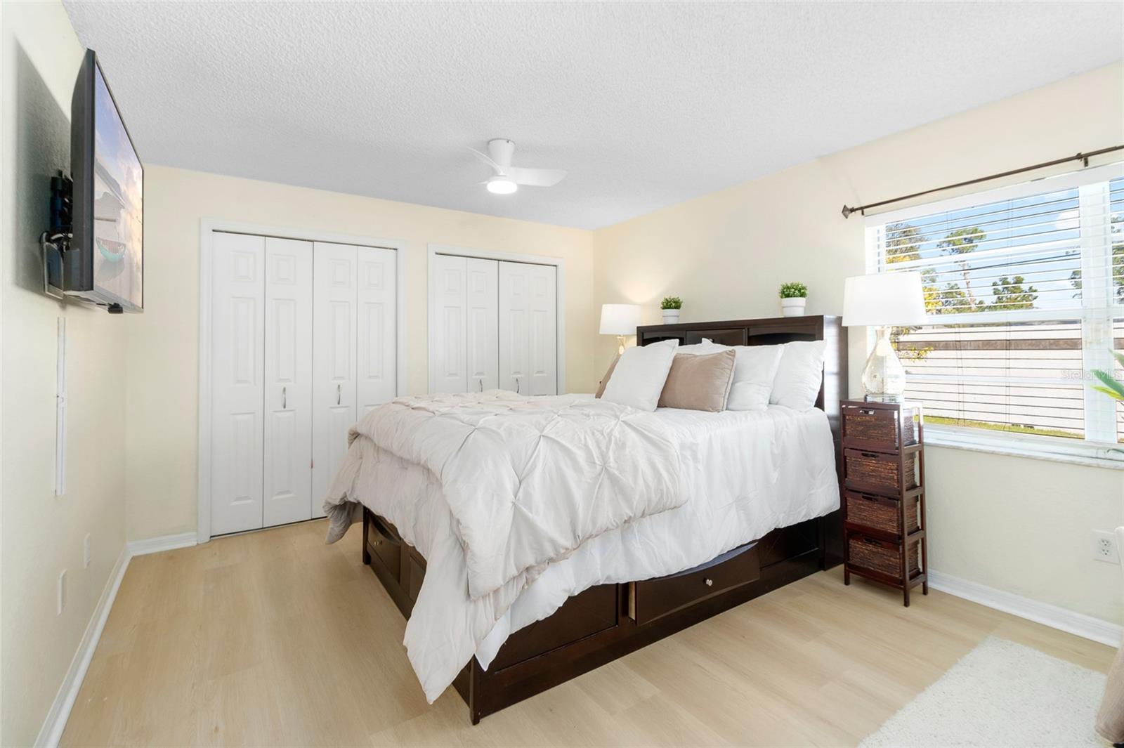 Image 11 of 24 For 8747 Glen Lakes Boulevard N