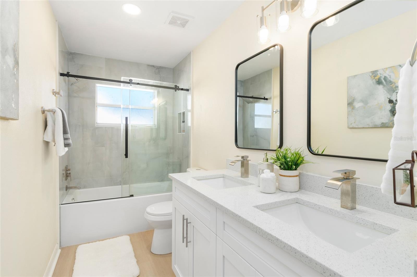Image 16 of 24 For 8747 Glen Lakes Boulevard N