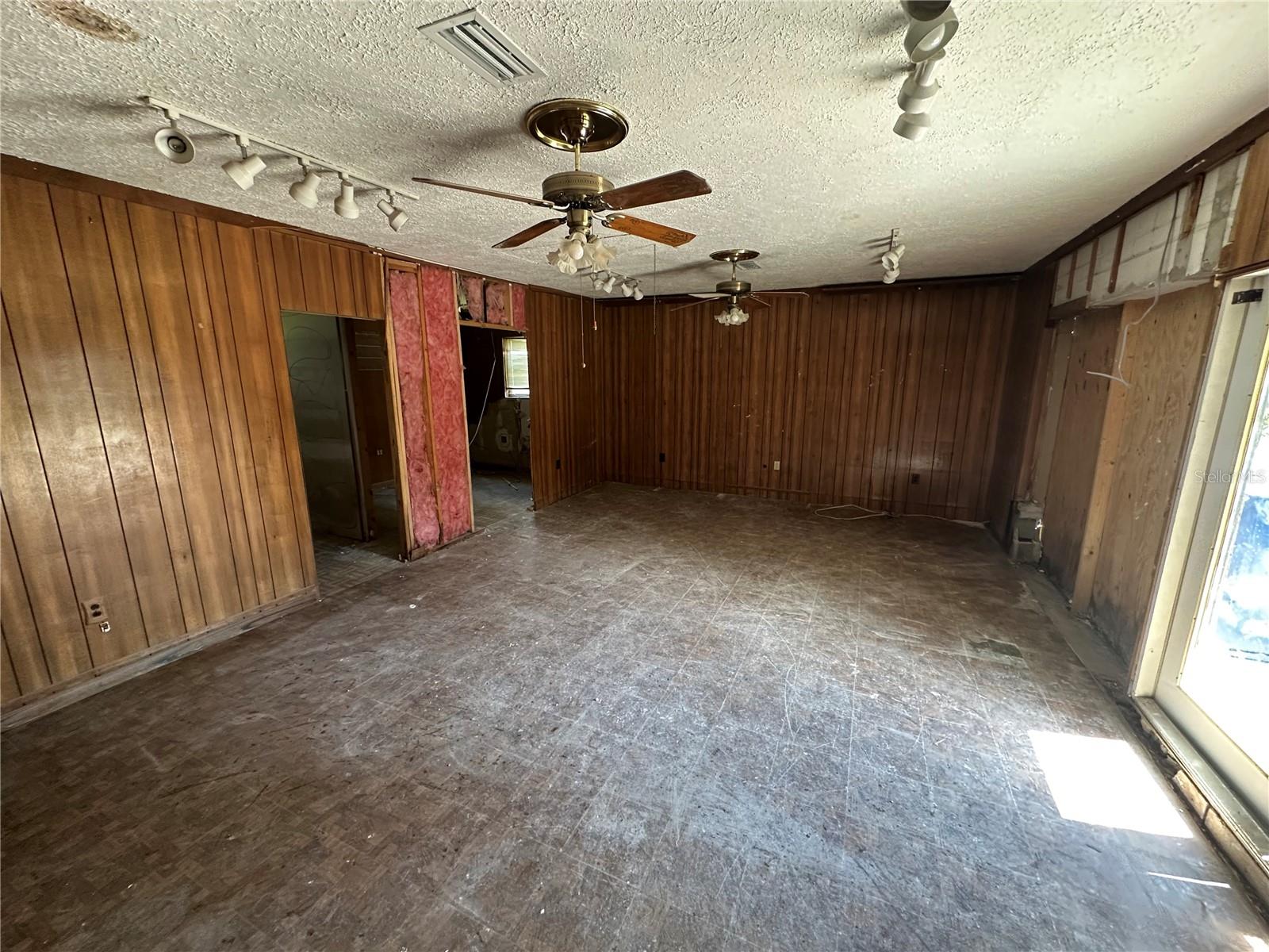 Image 19 of 32 For 4707 Alline Avenue