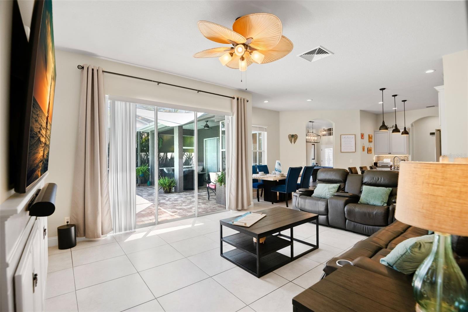 Image 29 of 41 For 387 Bridle Path Way
