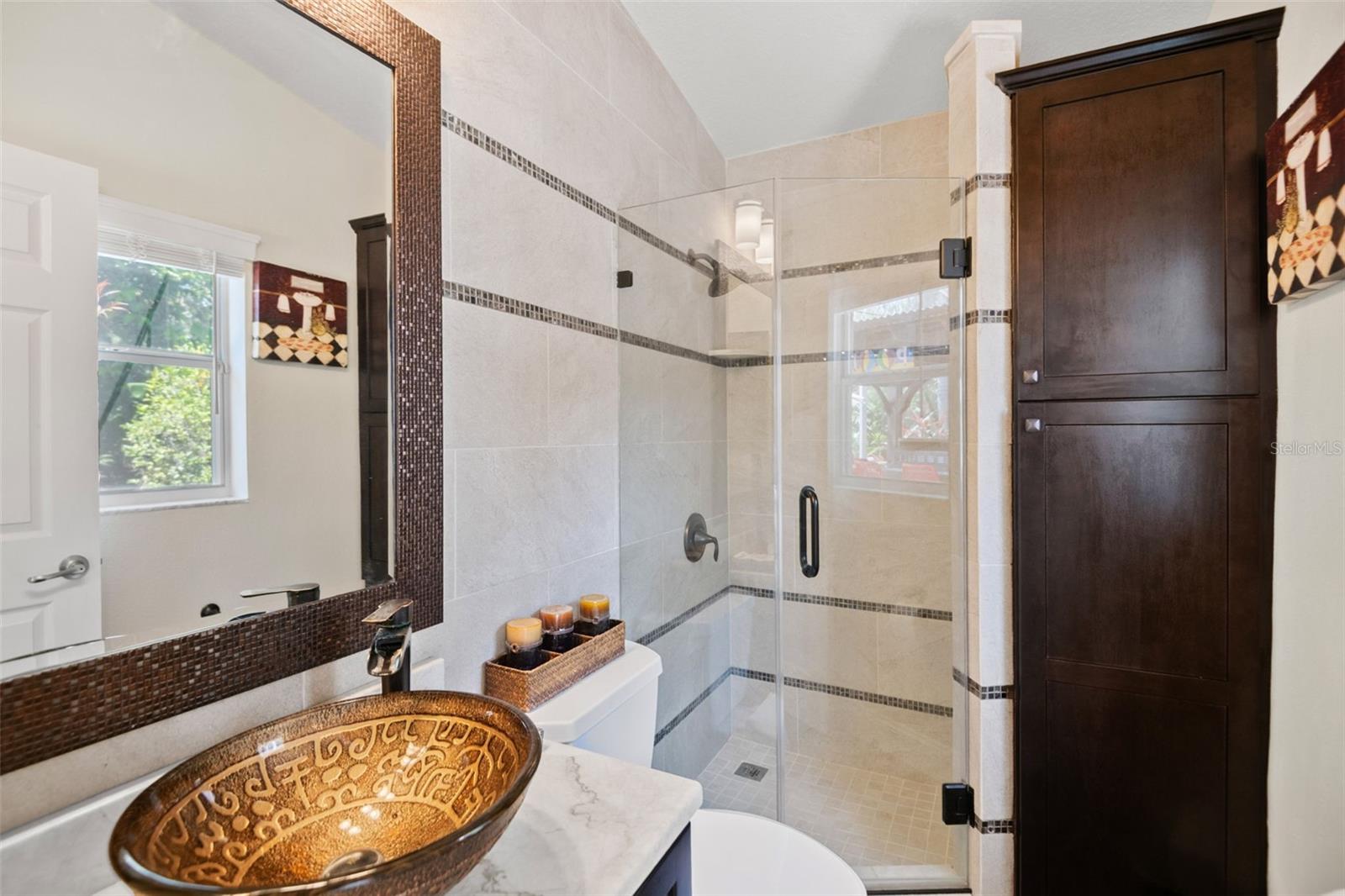 Image 31 of 41 For 387 Bridle Path Way