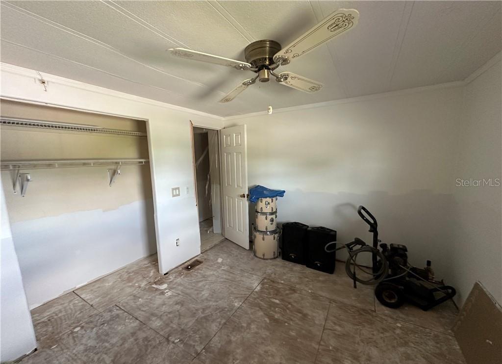 Image 17 of 39 For 14700 Patrick Henry Road