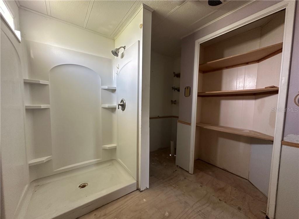 Image 22 of 39 For 14700 Patrick Henry Road