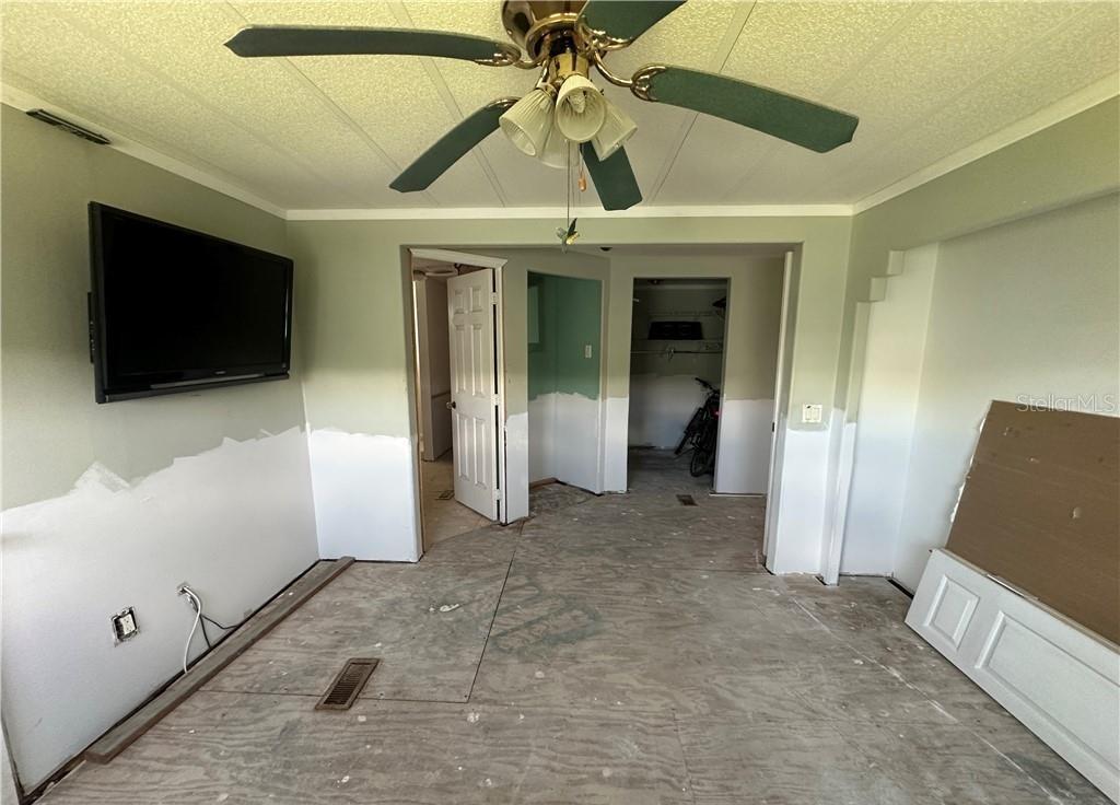 Image 25 of 39 For 14700 Patrick Henry Road