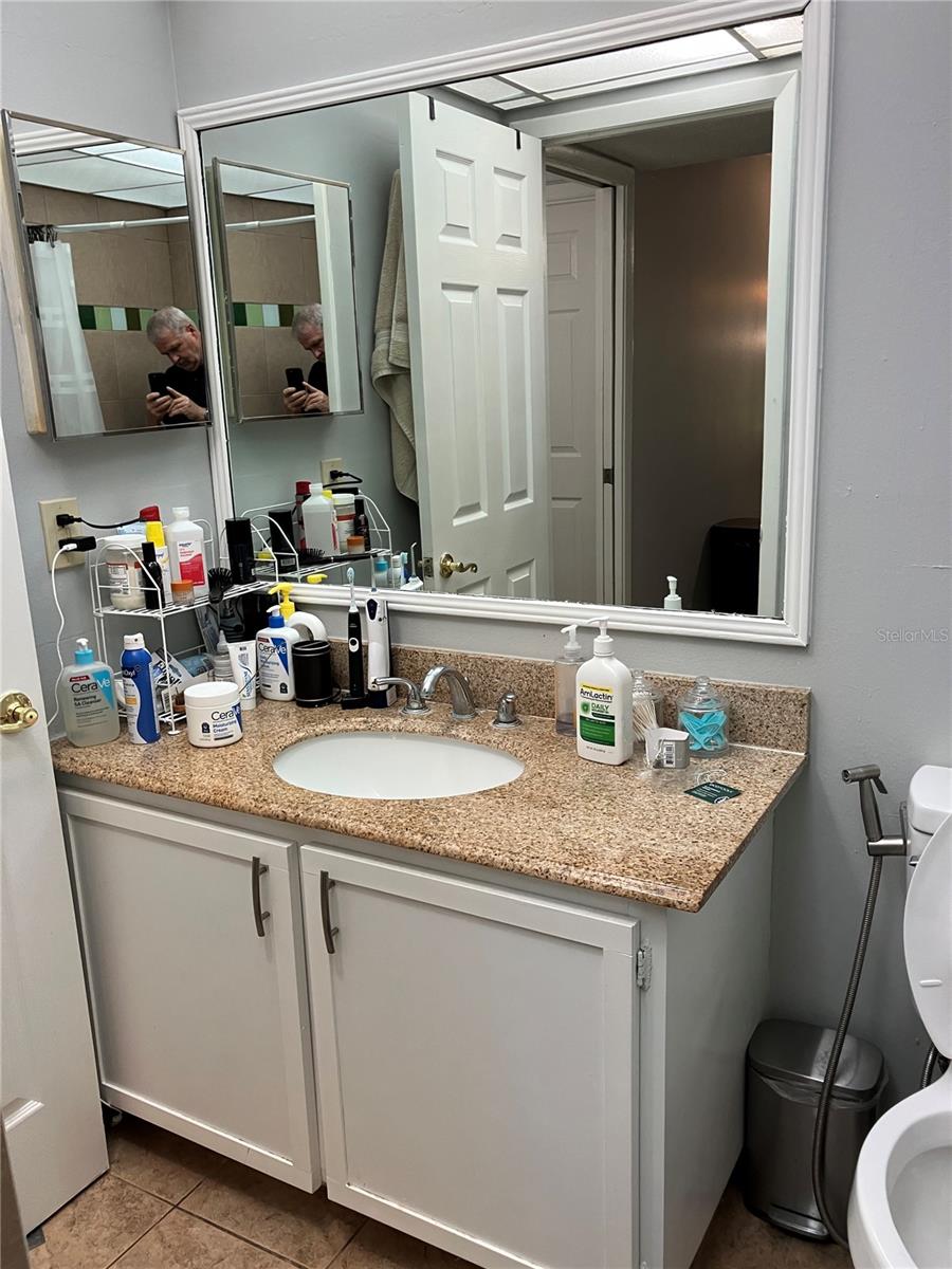 Image 24 of 39 For 11703 Raintree Village Boulevard B