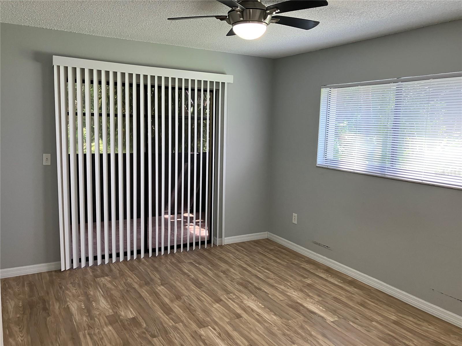 Image 27 of 39 For 11703 Raintree Village Boulevard B