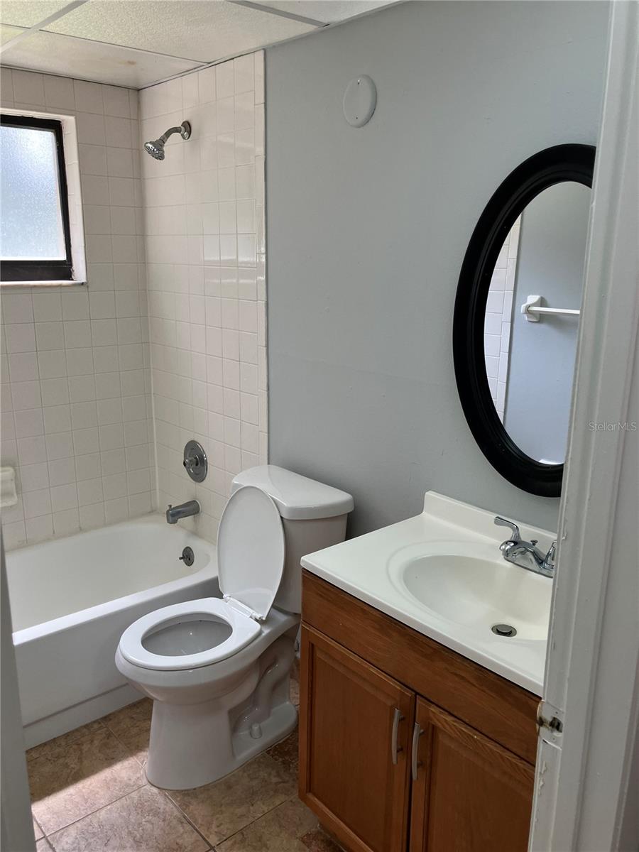 Image 31 of 39 For 11703 Raintree Village Boulevard B