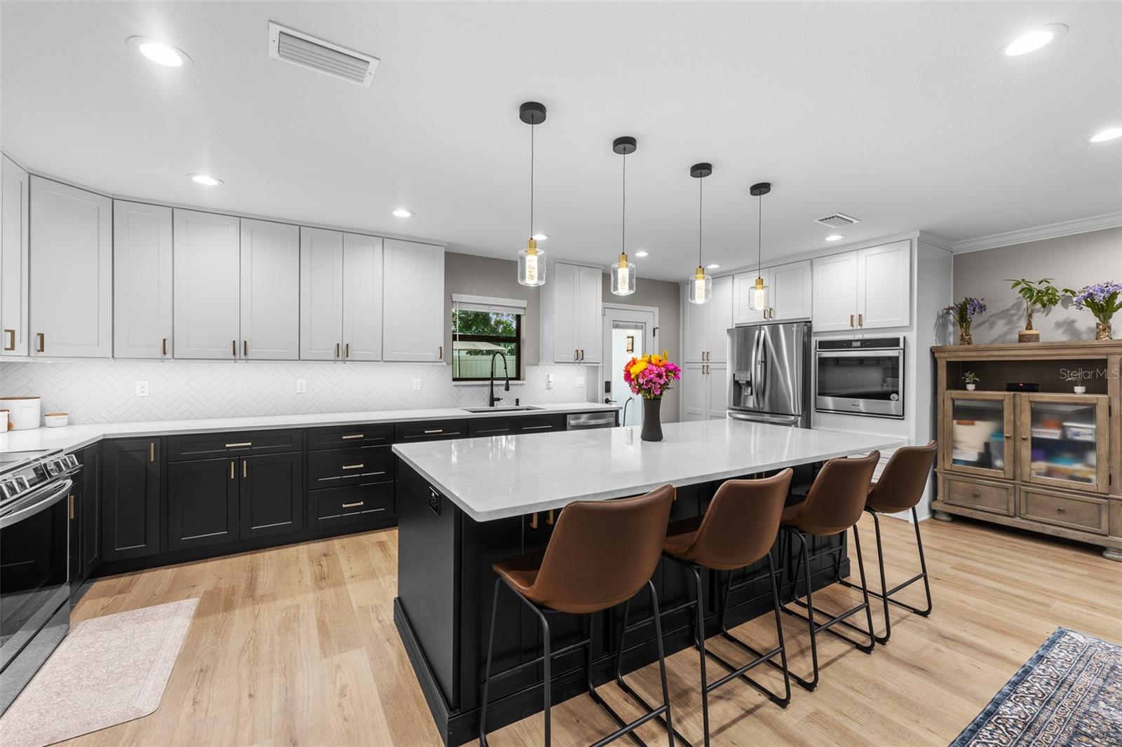 Image 11 of 54 For 5239 24th Avenue N