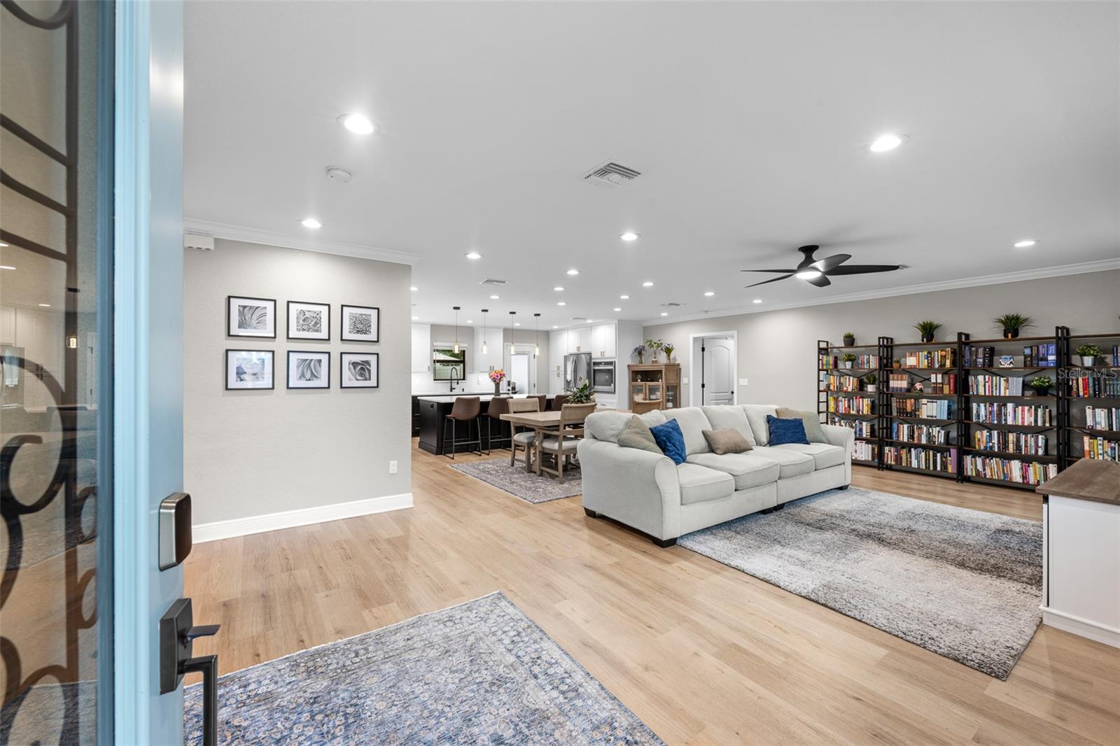 Image 4 of 54 For 5239 24th Avenue N