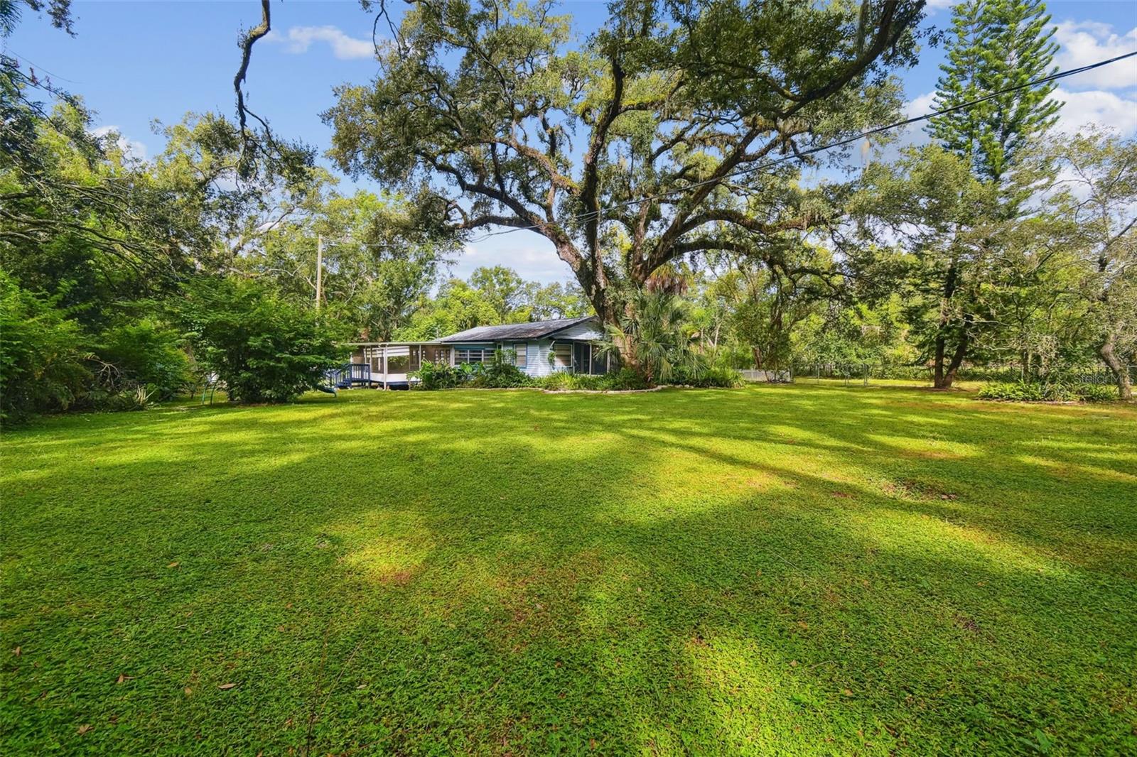 Image 13 of 94 For 4220 Lakewood Drive