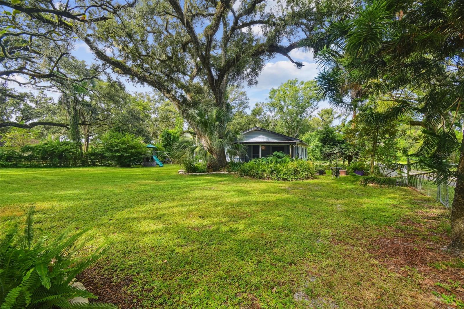 Image 17 of 94 For 4220 Lakewood Drive