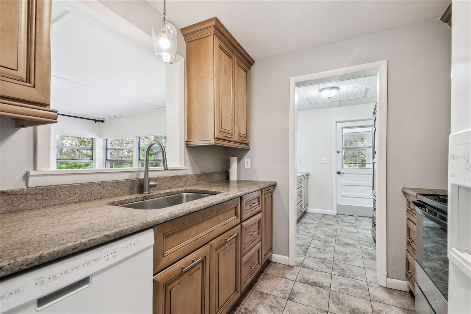 Image 38 of 94 For 4220 Lakewood Drive