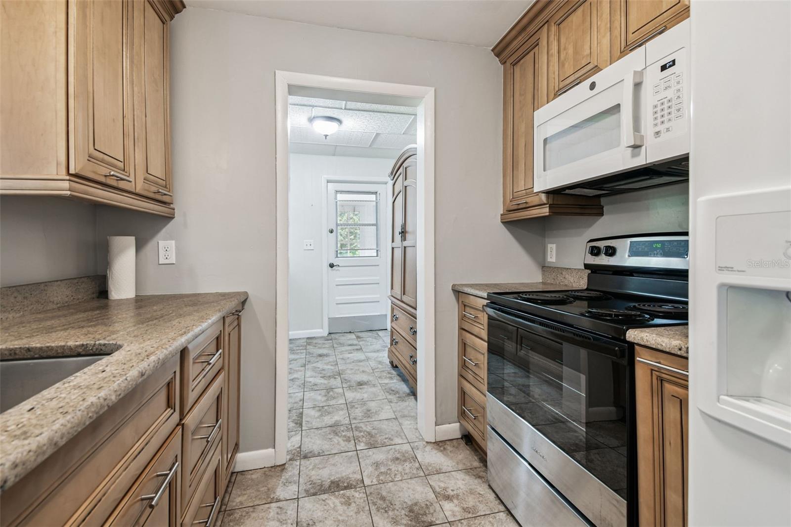 Image 39 of 94 For 4220 Lakewood Drive