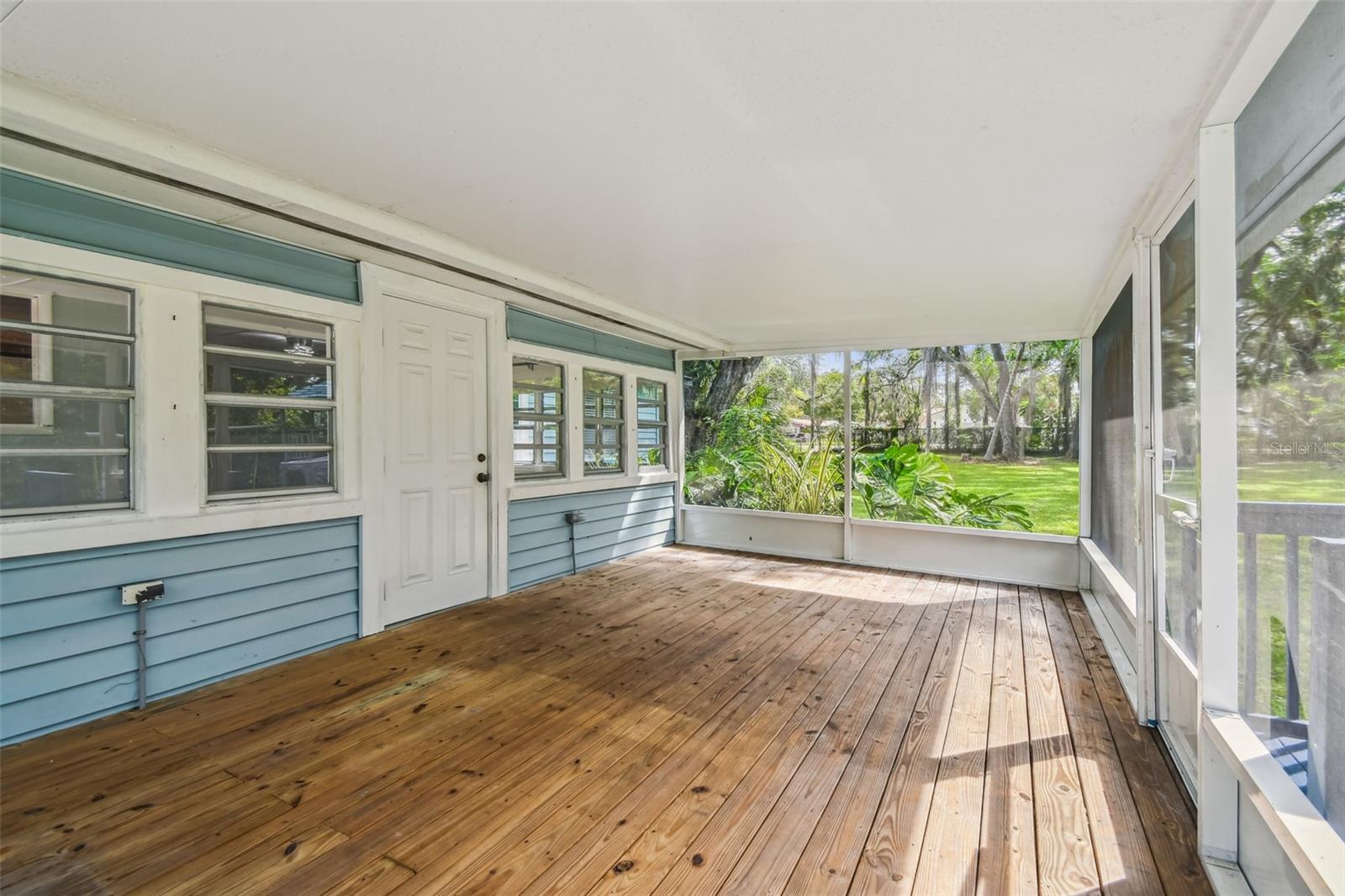 Image 49 of 94 For 4220 Lakewood Drive