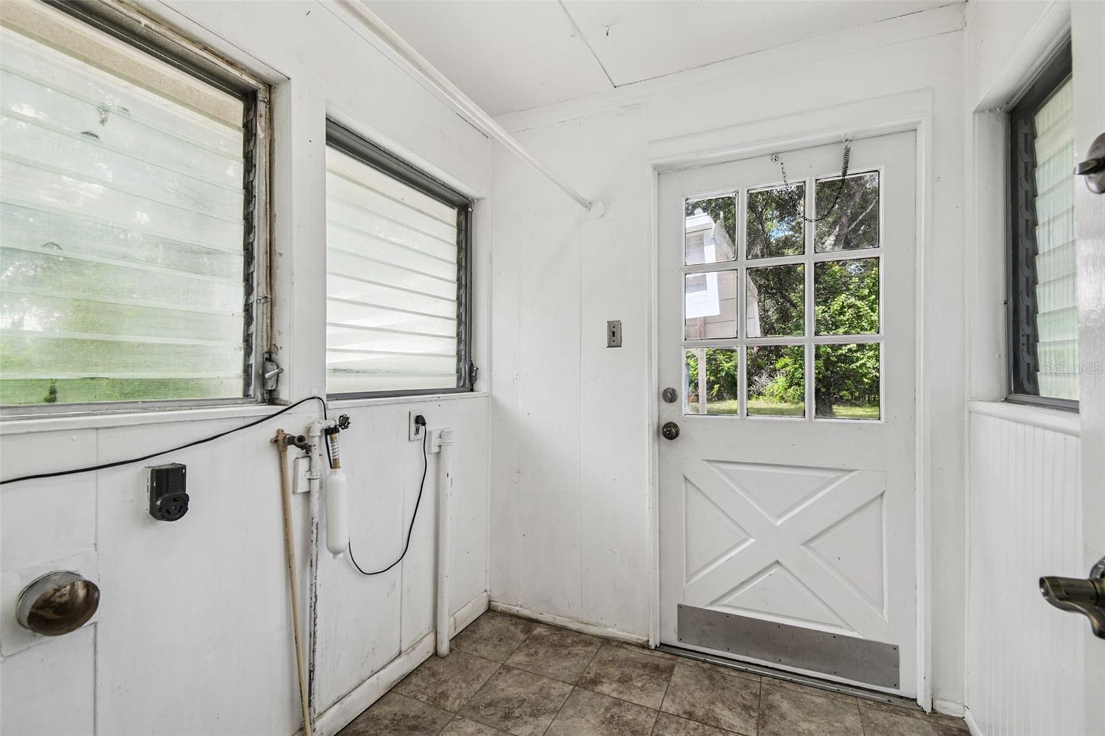 Image 61 of 94 For 4220 Lakewood Drive