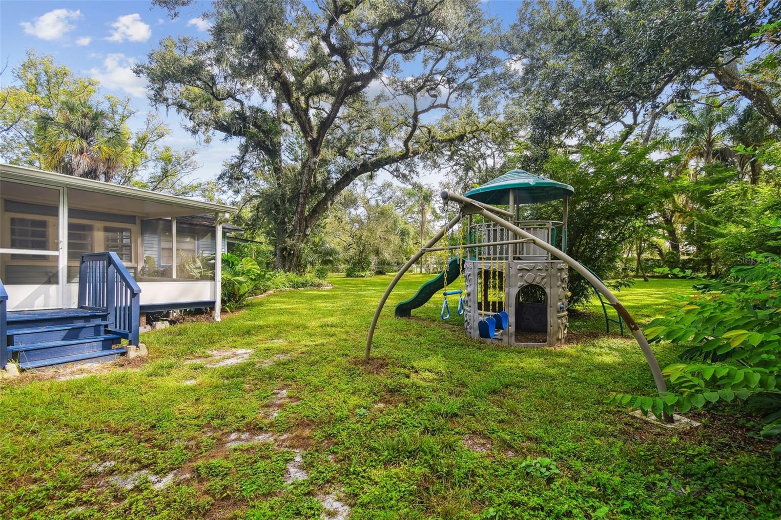 Image 81 of 94 For 4220 Lakewood Drive