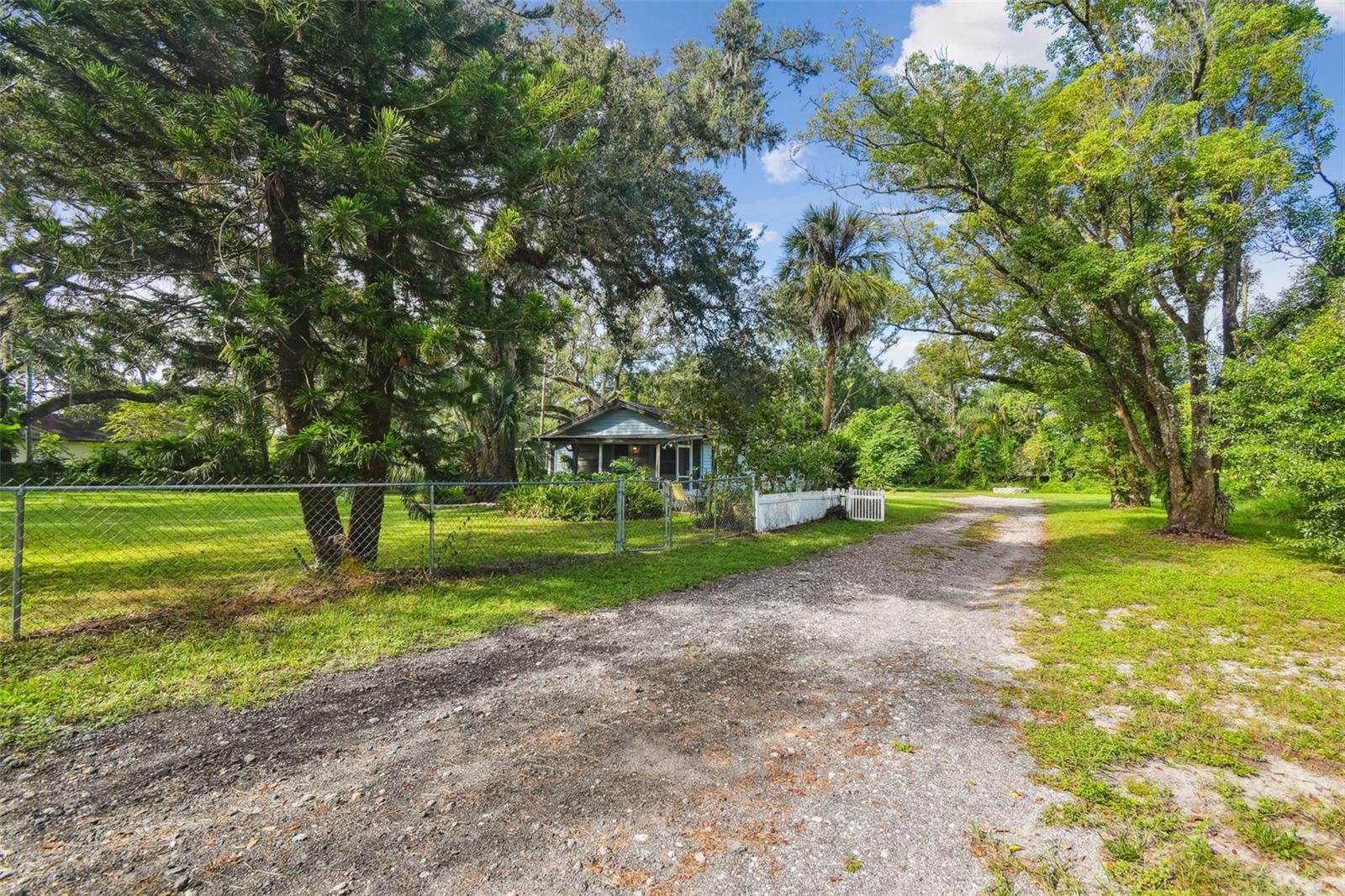 Image 9 of 94 For 4220 Lakewood Drive