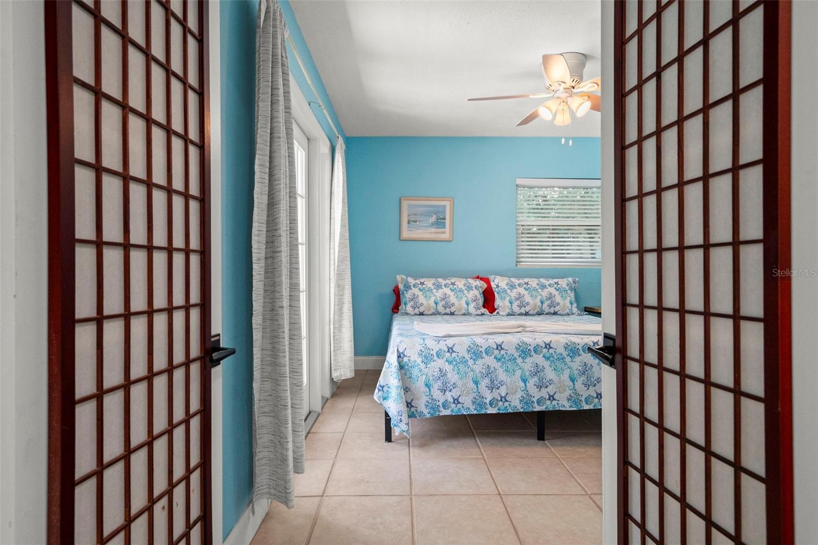 Image 18 of 42 For 910 Palmetto Drive