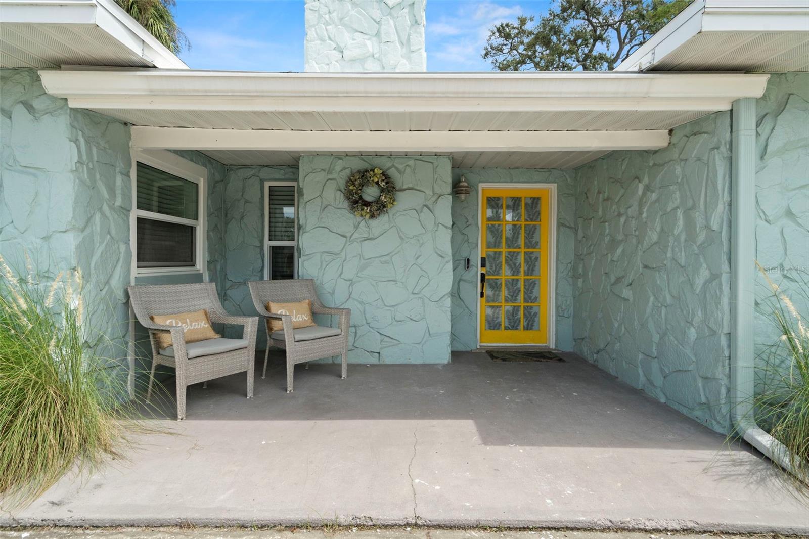 Image 4 of 42 For 910 Palmetto Drive