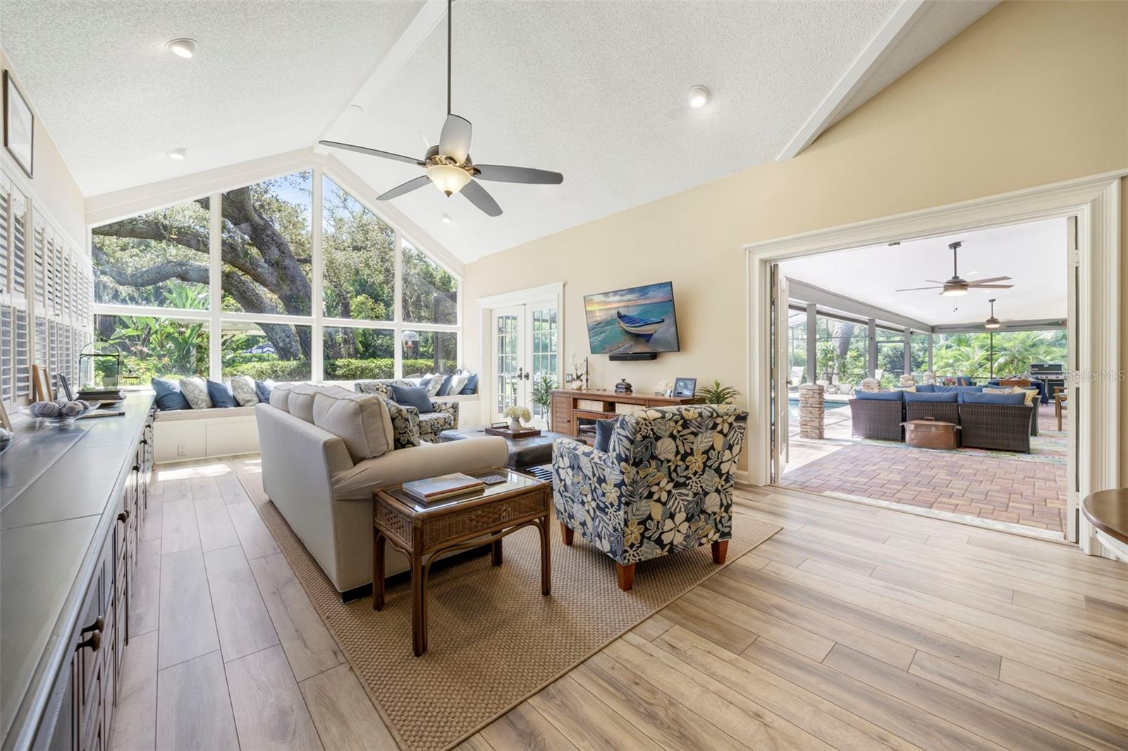 Image 39 of 100 For 632 Royal Dornock Court