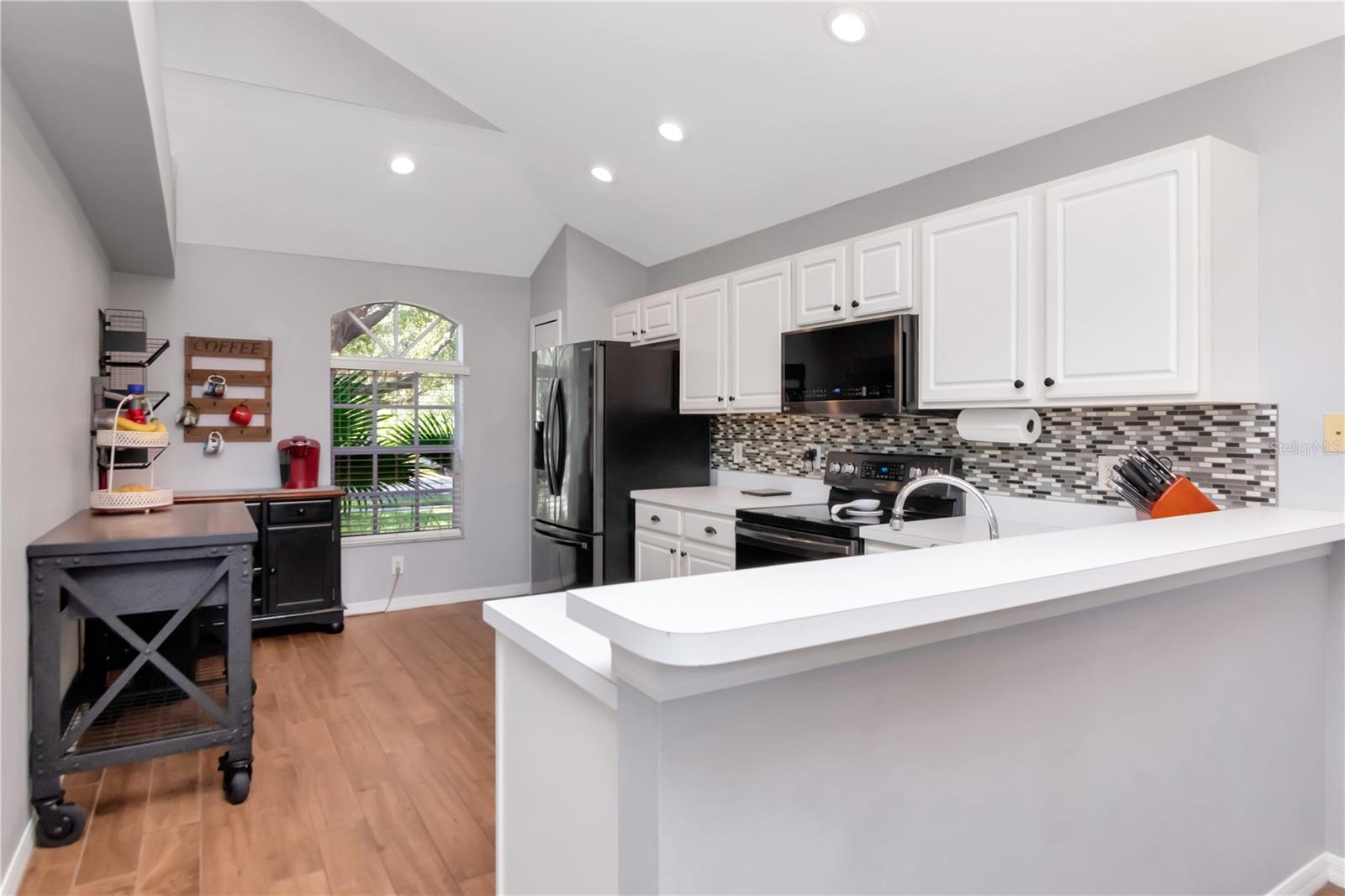 Image 10 of 60 For 31052 Whinsenton Drive