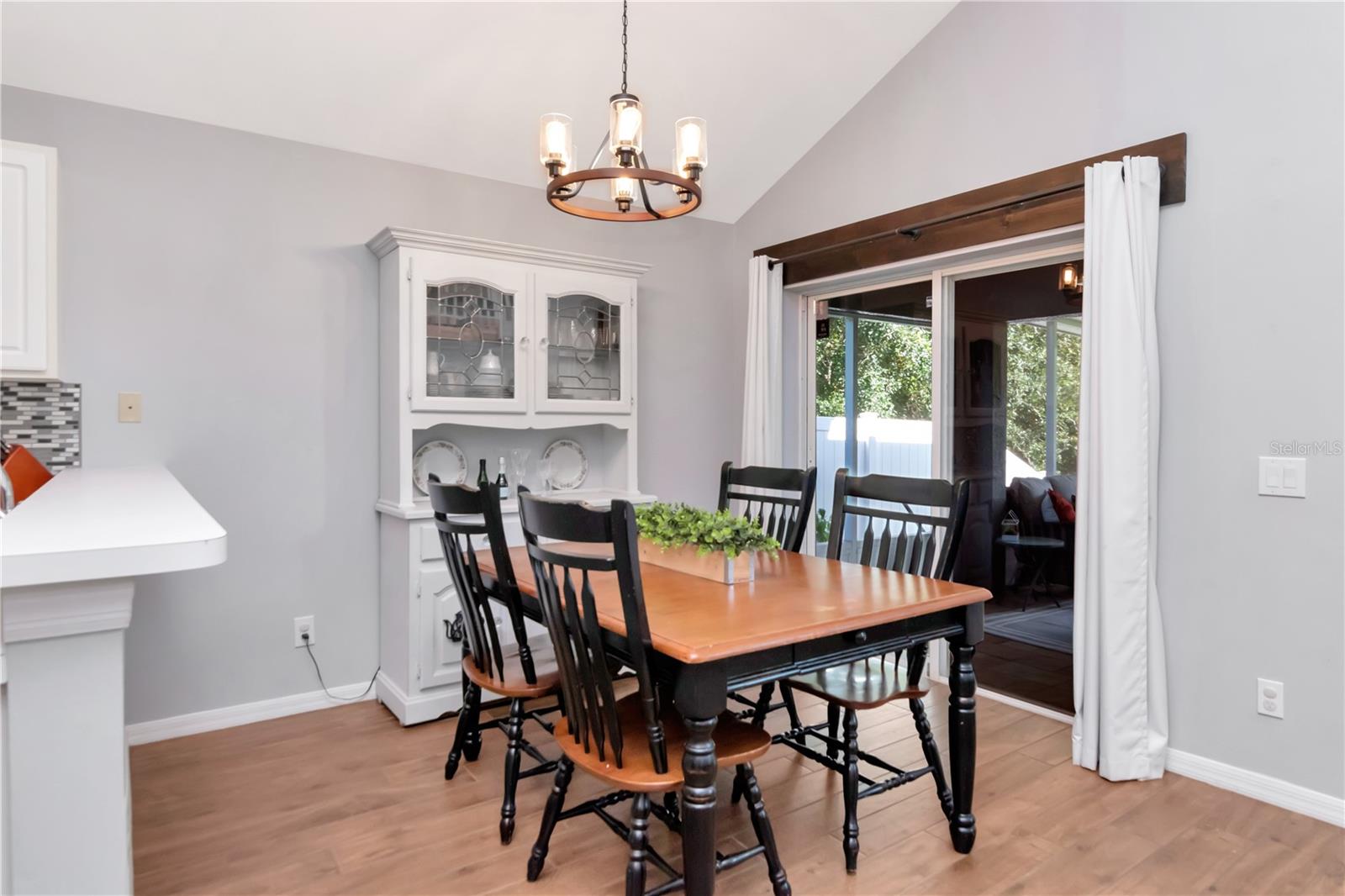 Image 15 of 60 For 31052 Whinsenton Drive