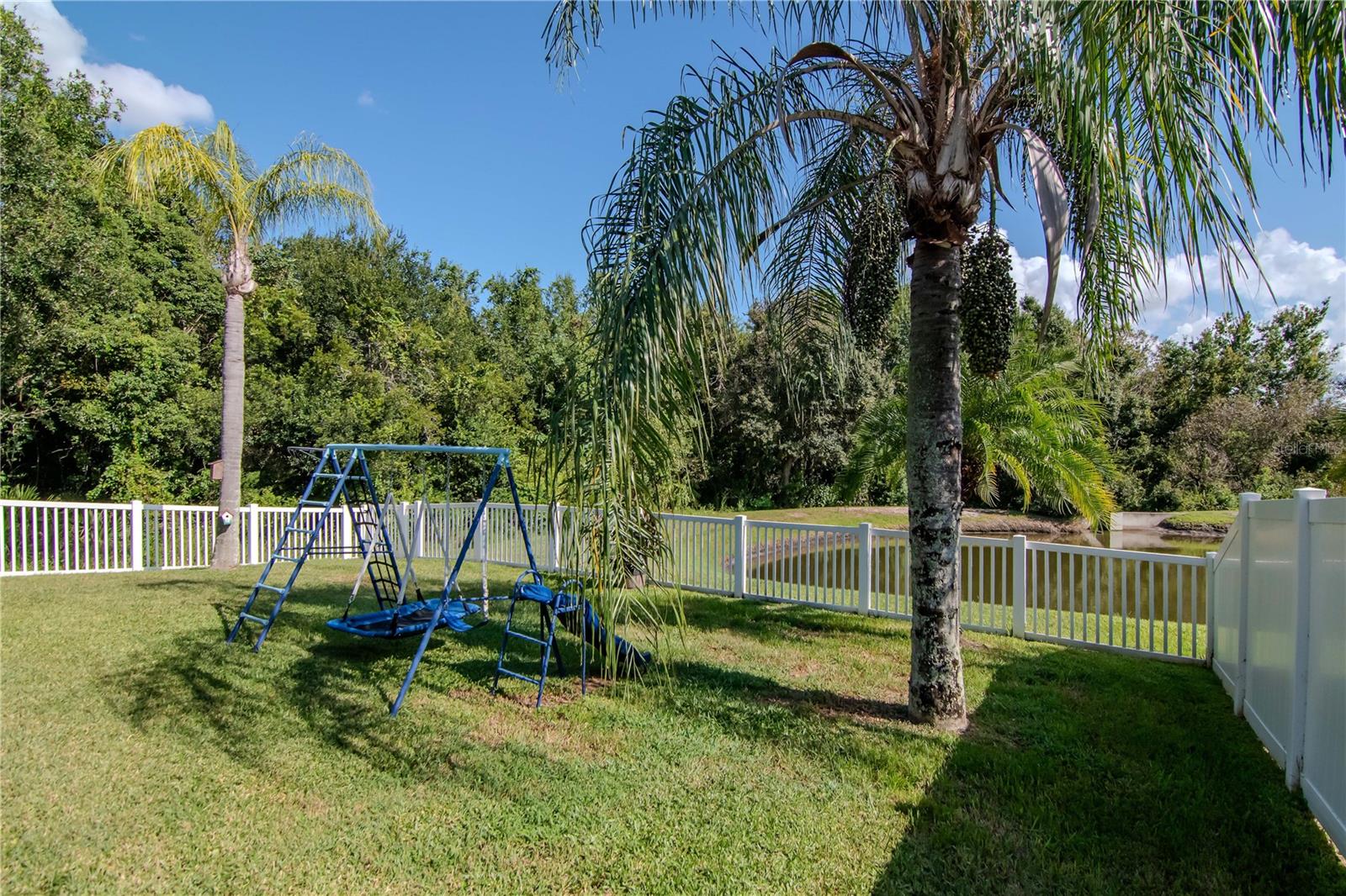 Image 39 of 60 For 31052 Whinsenton Drive
