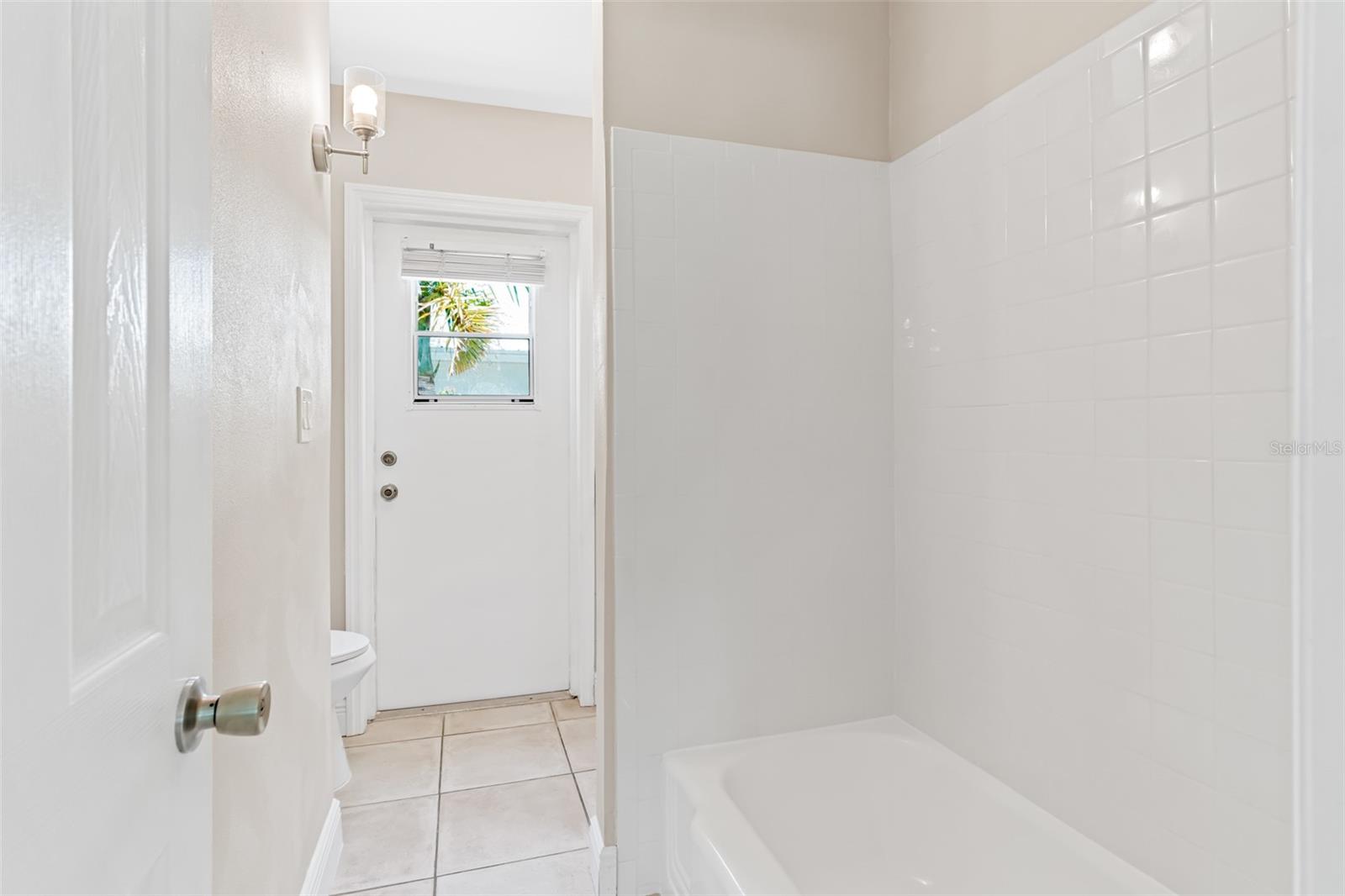 Image 16 of 33 For 211 20th Avenue A